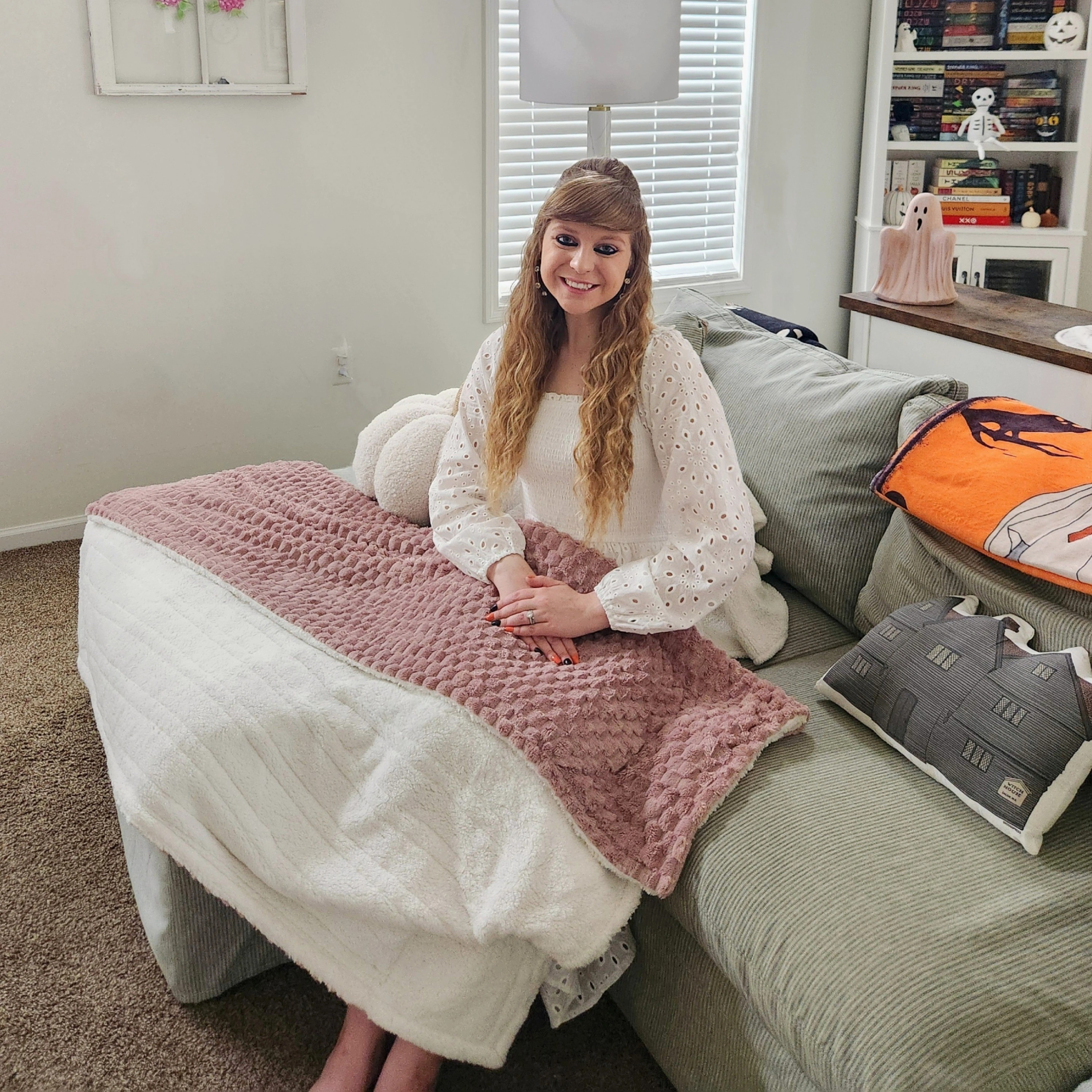 #ad This Is More Than Just A Heated, Weighted Blanket, It's A Gift That Shows Care & Comfort😌Lightweight Yet Warm, This Blanket Is The Perfect Gift From @Garvee_Official🎁🔼Click The Link In My Bio To Get Yours Today🔼#Sponsored #Garvee #GarveeHome #HeatedBlanket #Amazon 

