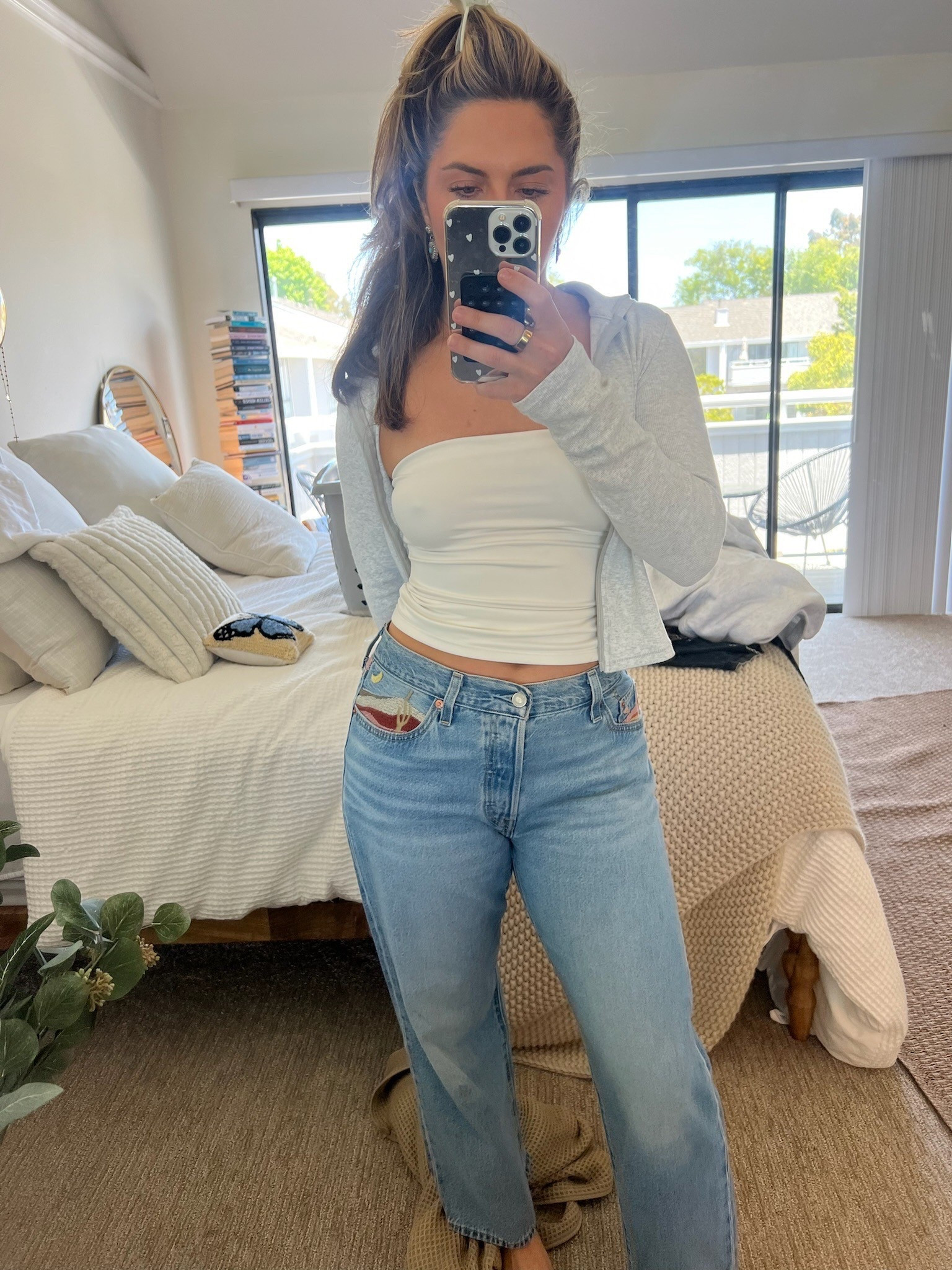 I’ve been loving these western Levi’s so much

#LTKStyleTip #LTKSeasonal #LTKFindsUnder100