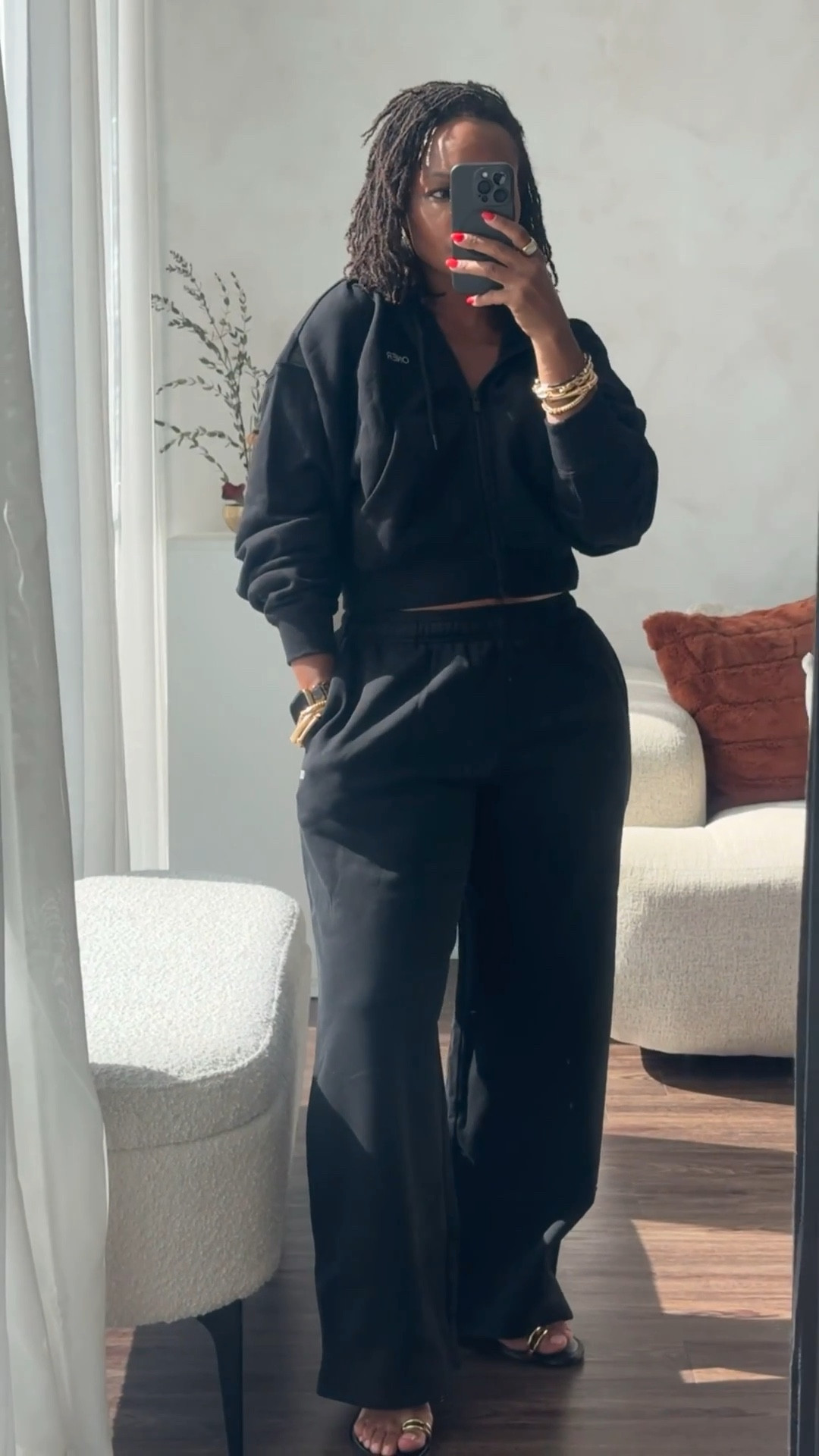 I would consider my last Oner order the completion pieces… I wanted a cropped sweat set and had no luck when I was looking in the fall… and here we are .. coming right on time in this flaky spring weather Houston is having. At least I have a few more days to wear it out. Comfort and ease is just my thang 🤷🏽‍♀️

#LTKActive #LTKMidsize #LTKootd
