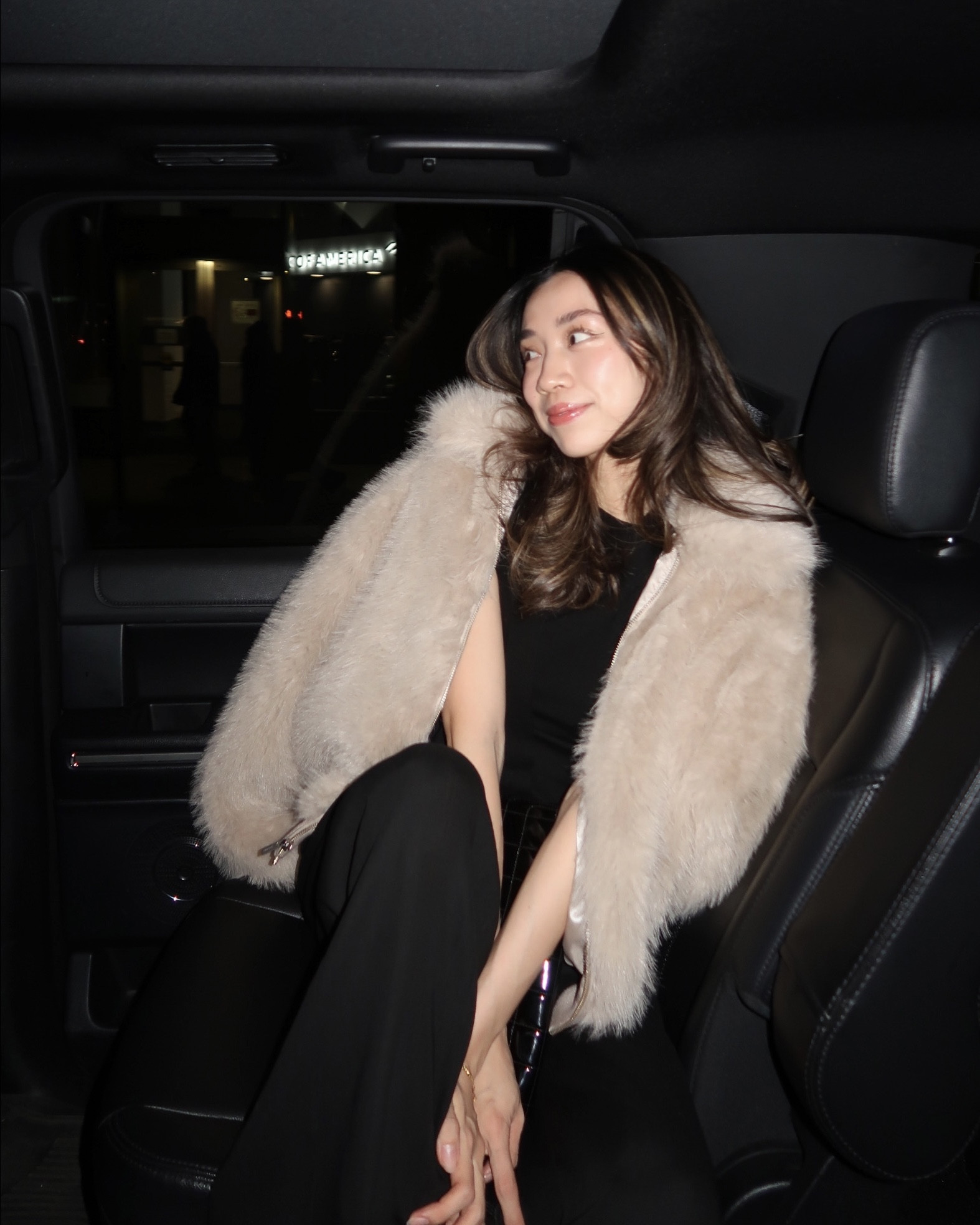 faux fur bomber jacket is sold out from OAK + FORT but linking some options below!



#LTKwinter #LTKpartywear #LTKsale