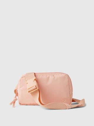 GapFit 100% Recycled Belt Bag | Gap Factory