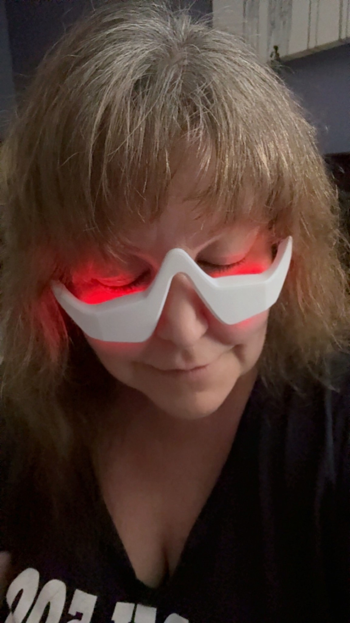 These 3D Under Eyes Red Light Therapy Massager Glasses were such a good buy. I’m obsessed!