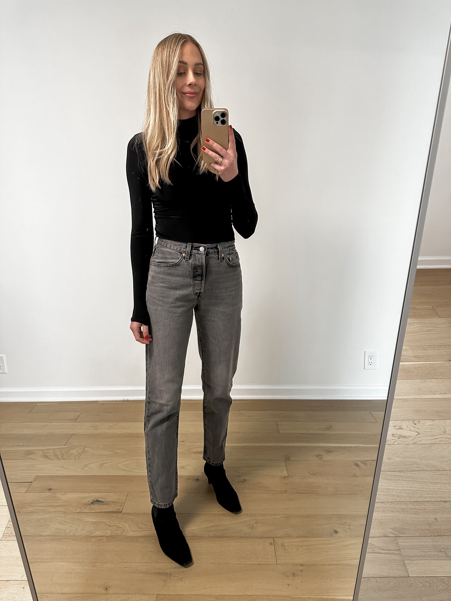 #Levis, #LevisLTKPartner @levis Get 40% off sitewide + free shipping on all orders. 

#LTKCyberWeek #LTKsalealert #LTKfindsunder100