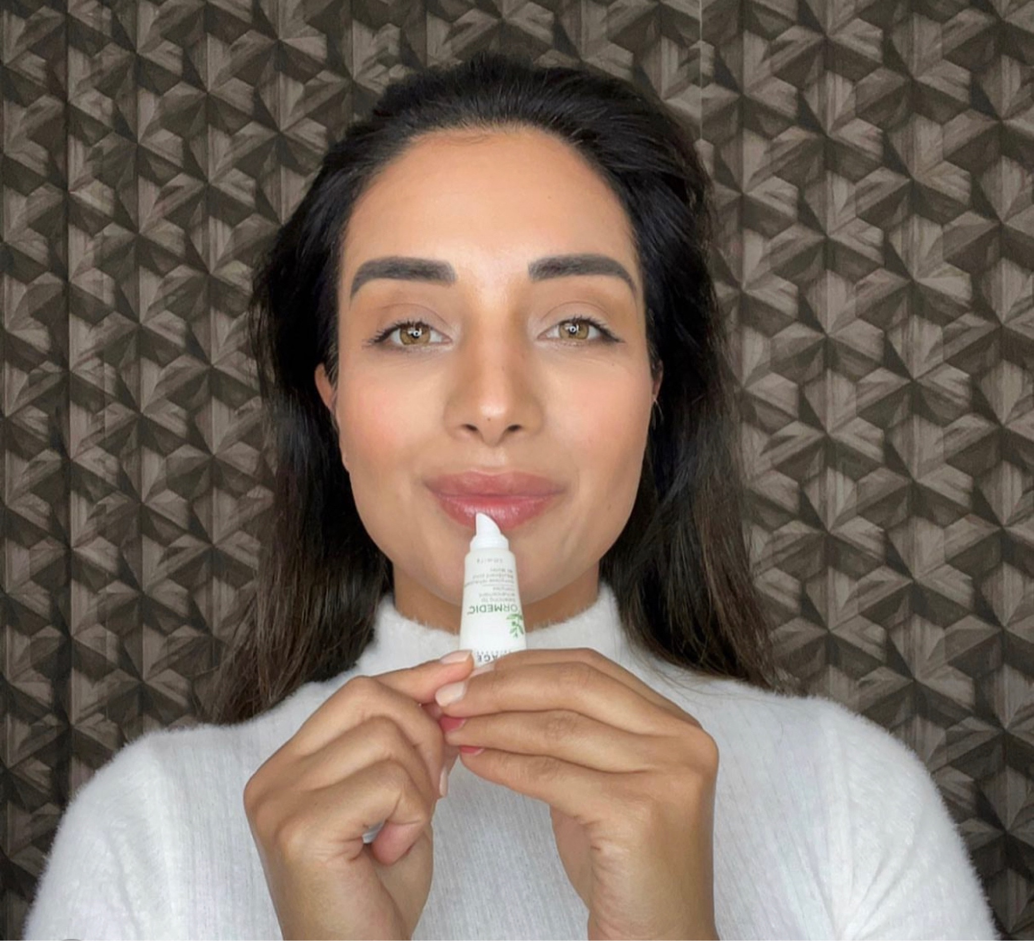 A fan favorite that goes beyond moisturizing lips

Supports the appearance of lip volume and firmness

Minimizes the appearance of fine lines

This ultra-hydrating, polypeptide formula improves the visual volume of lip contours. Instantly replenishes and hydrates to make the lips look naturally full.

#LTKbeauty #LTKeurope #LTKunder100