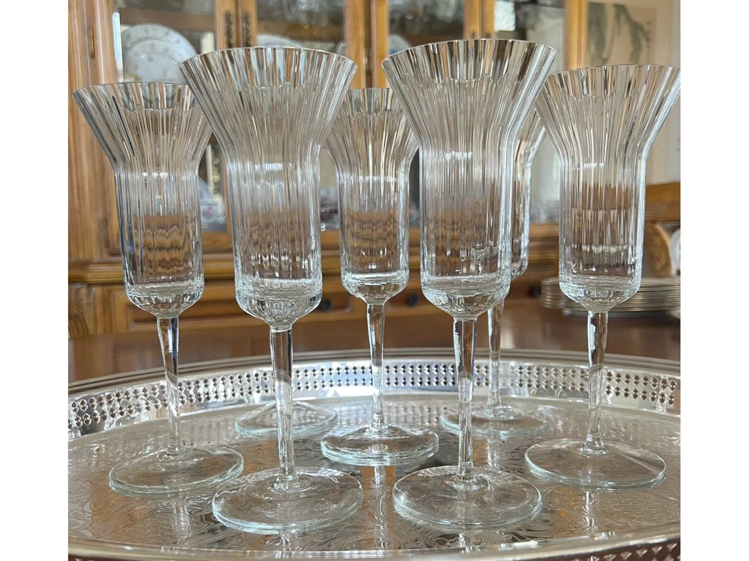 Set of 7 MCM Ribbed Clear Exaggerated Tulip Style Wine Glasses - Etsy | Etsy (US)