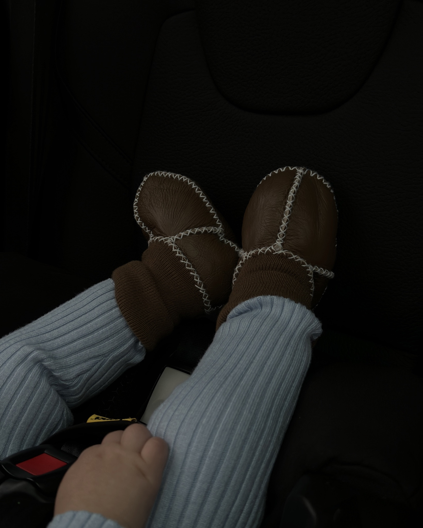 Cutest sheepskin booties - perfect for a baby gift! 🥰