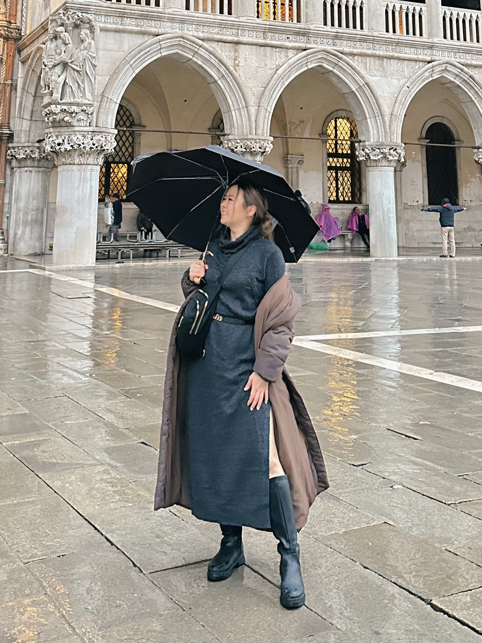 Petite style tip: a sweater dress and boots always elongate a frame. Elevate it with a coat layer! The perfect Rainy Day Vacation Outfit. 

Outfit ideas sweater dress neutral style petite fashion travel outfit long puffer coat fall look 

#LTKstyletip #LTKSeasonal #LTKtravel