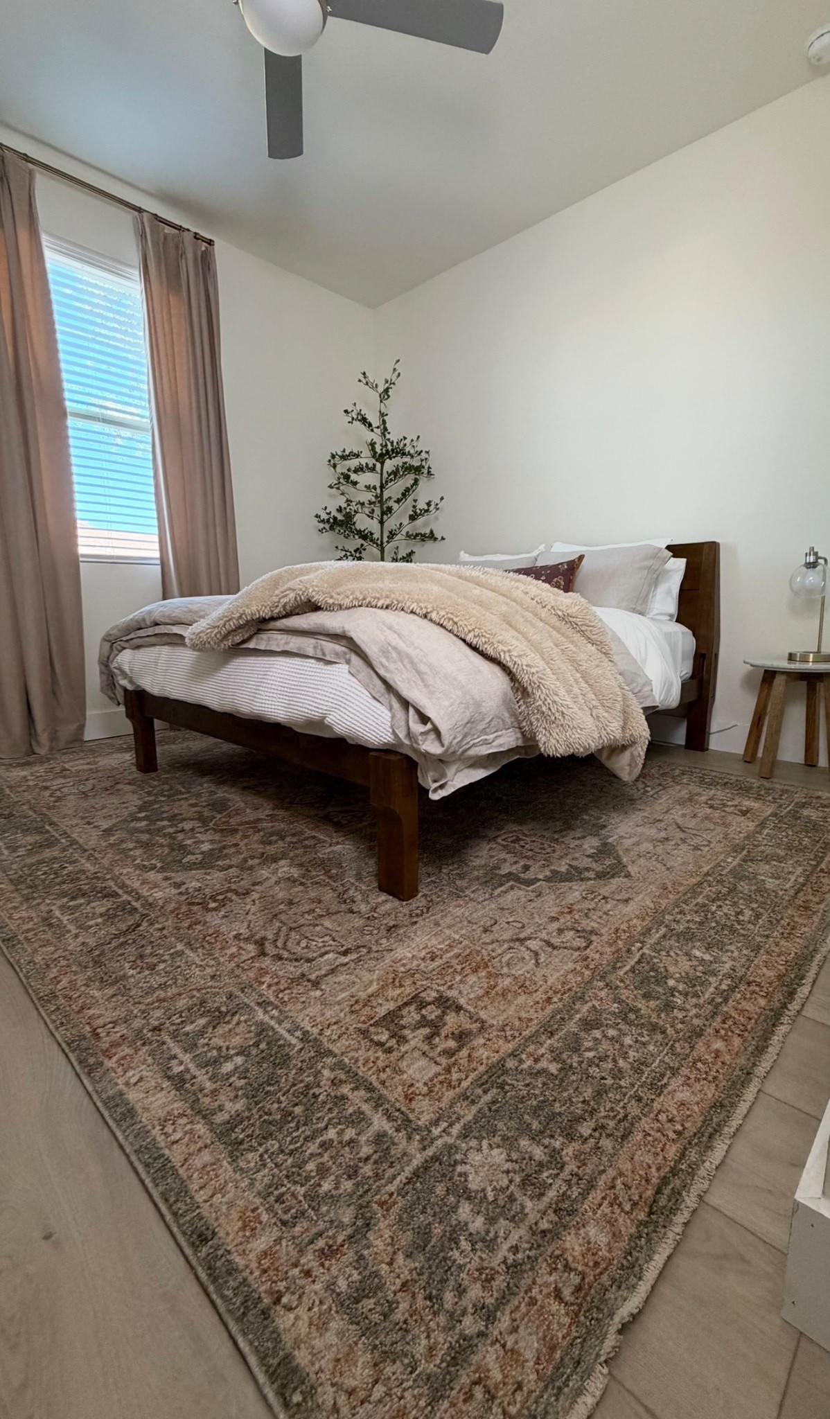 I wanted our spare bedroom to feel just as thoughtful as the rest of our home, not an afterthought.
This Japanese joinery bed frame in walnut from FlexiSpot gave the room that calm, grounded feel I want guests to walk into.
Simple. Solid. And quietly beautiful.