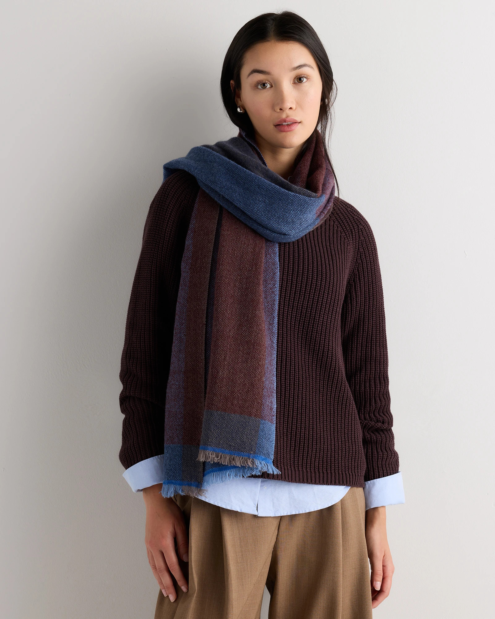 Quince | Women's Chambray Colorblock Cashmere Woven Scarf in Natural/Navy | Quince