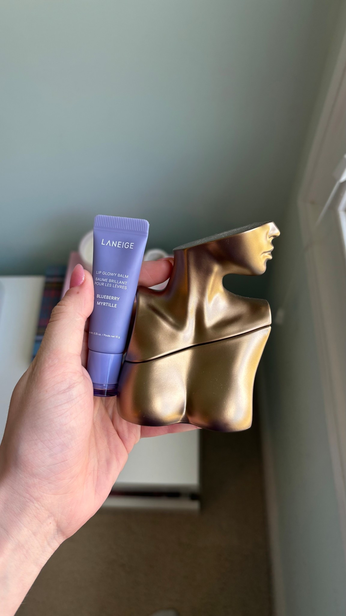 weekday essentials 🤍

lip balm, perfume, vanilla perfume



#LTKBeauty