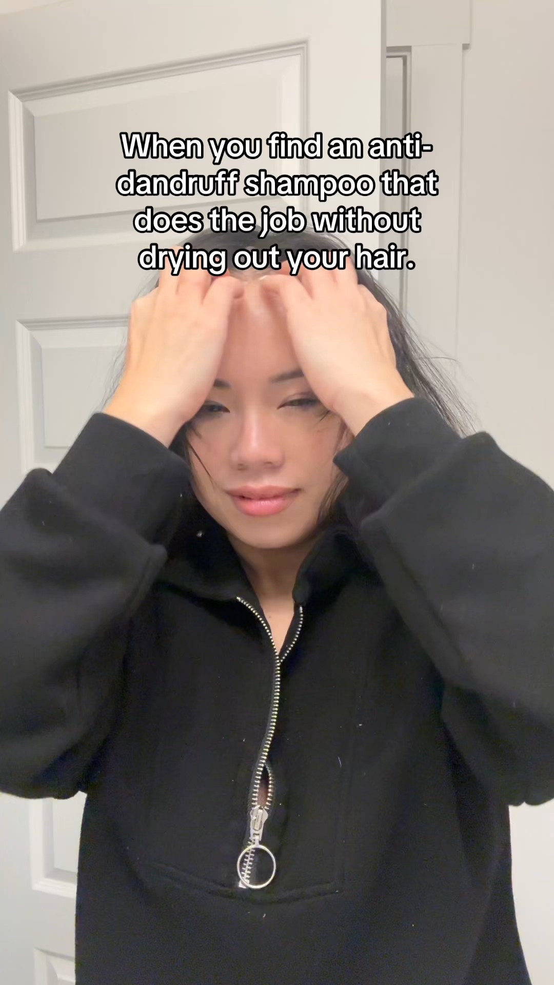 My scalp has been so itchy and flaky lately. It’s tough to find a good anti-dandruff shampoo that actually works and doesn’t dry my hair out. Most are super drying and don’t smell great!
The @vichyusa DERCOS Selenium Sulfide Anti-Dandruff Shampoo and DERCOS Hair + Scalp Moisturizing Conditioner get the job done, smell decent, and leave my hair feeling soft and bouncy!
.
I’ve used salicylic acid a lot in my scalp care routine, but I haven’t used selenium sulfide as often.
.
Selenium sulfide vs. salicylic acid for dandruff, what’s the difference?
Selenium sulfide targets the root cause of dandruff by fighting the yeast (Malassezia) and slowing down skin cell turnover, making it perfect for oily, itchy scalps and seborrheic dermatitis.
Salicylic acid, on the other hand, is a gentle exfoliant that lifts and removes flakes great for dry scalp buildup or thick scaling.
Pro tip: Use salicylic acid first to clear flakes, then follow with selenium sulfide to treat the cause.
.
If you’re dealing with an itchy, flaky scalp, give these a try!
.
#antidandruff #vichy #itchyscalp #scalpcare #haircare