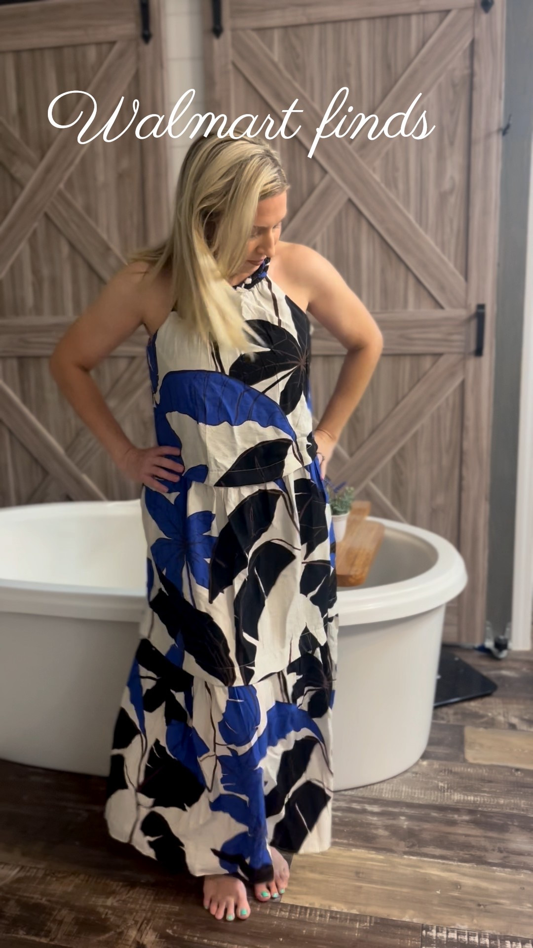 5’2” 128 lbs: wearing a size small. Runs a little big, definitely need to size down  

#LTKStyleTip #LTKFindsUnder50 #LTKPetite