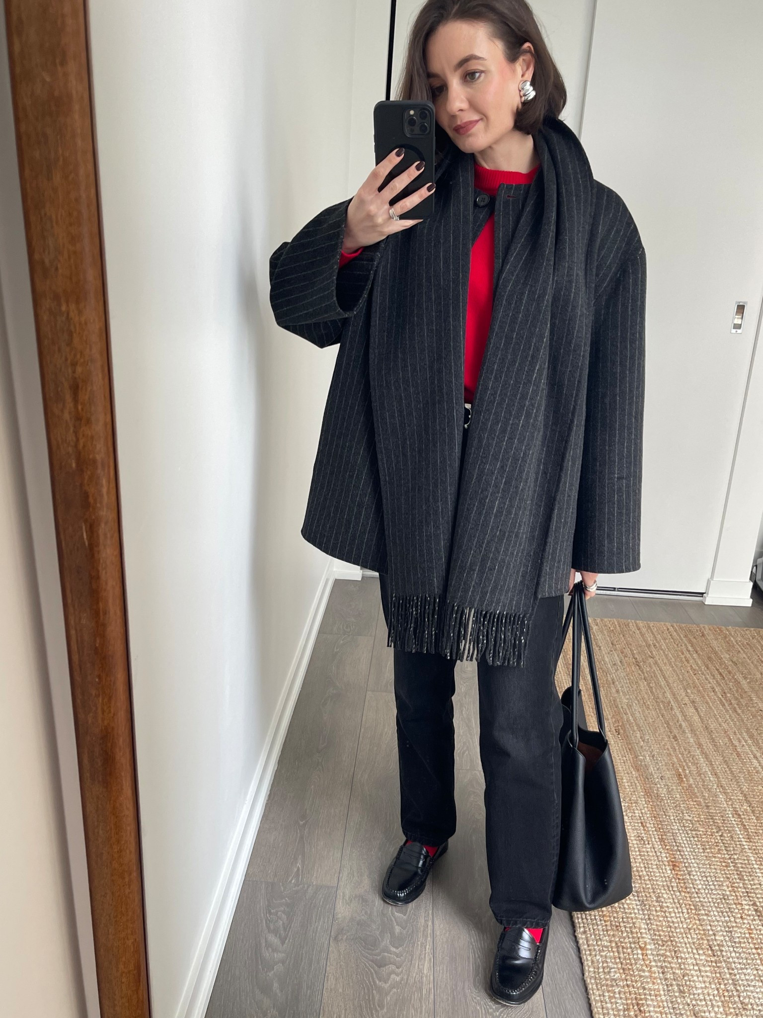 Pop of red to feel festive!

Cashmere sweater (xs), black jeans, loafers, scarf jacket

#LTKootd #LTKSeasonal