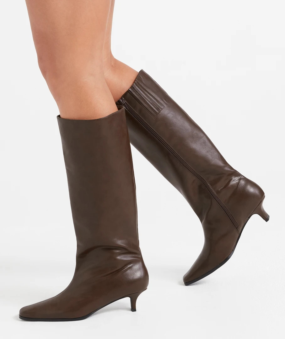 ROSA CHOCOLATE KITTEN HEEL POINTED BOOT | Sportsgirl