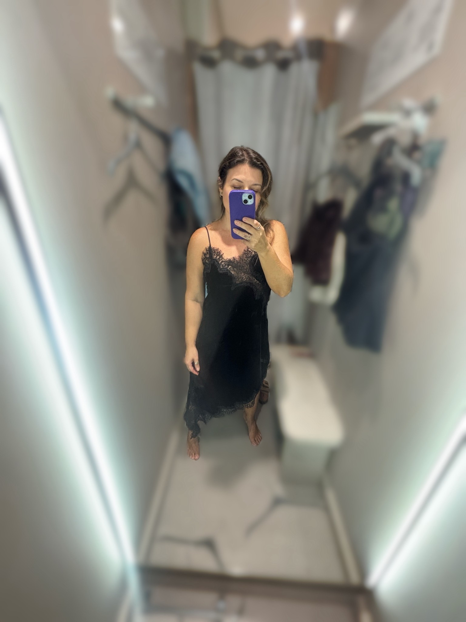 Vestido de veludo com renda da Renner 

#LTKdicadeestilo #LTKbrasil #LTKroupadefesta