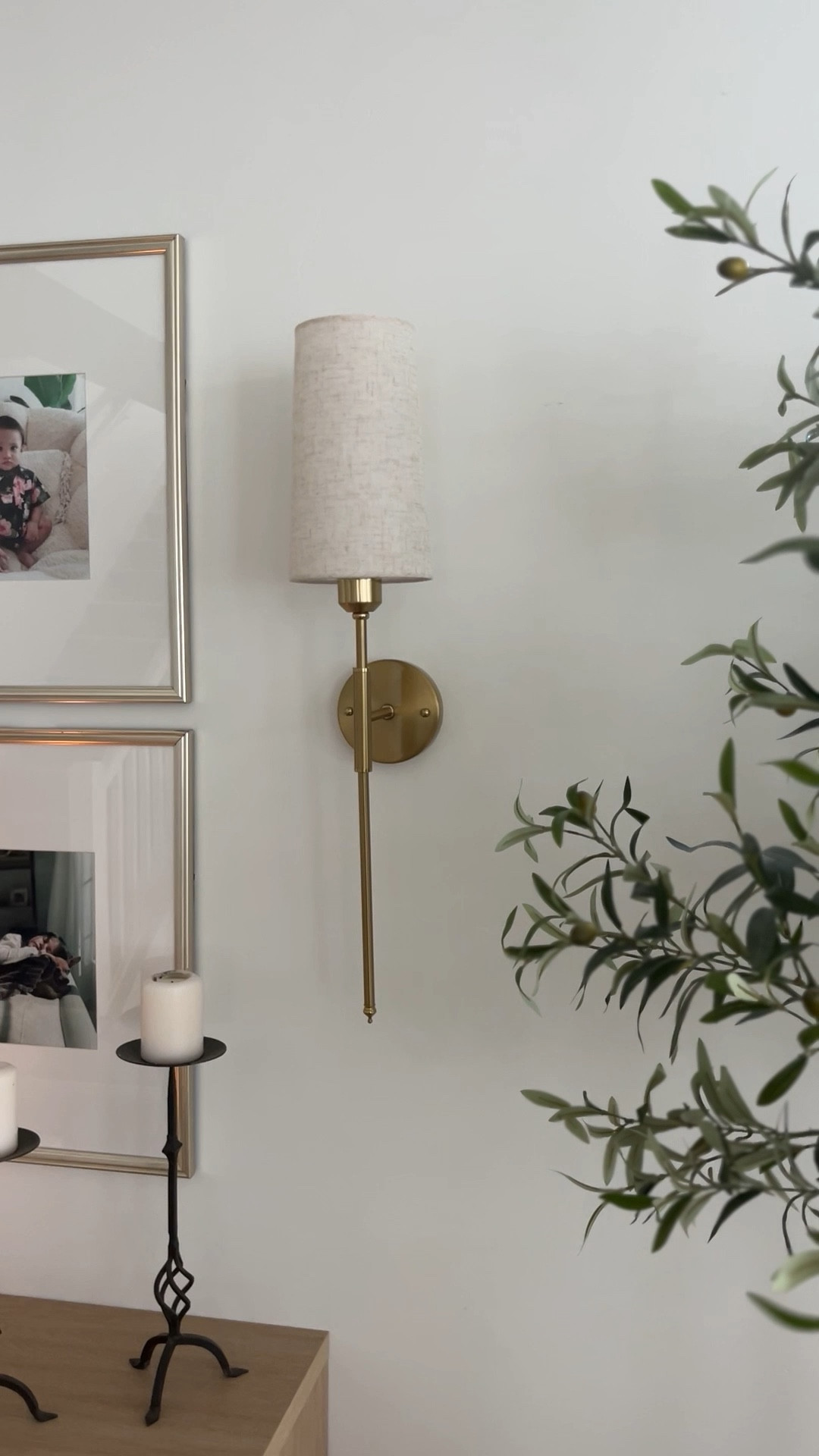 Changed this wall sconce to battery powered, I love the way it turned out! ✨👏🏼





#home #wallsconce #lighting #brass #amazonfind #livingroom #bedroom #decor

#LTKFindsUnder100 #LTKStyleTip #LTKHome