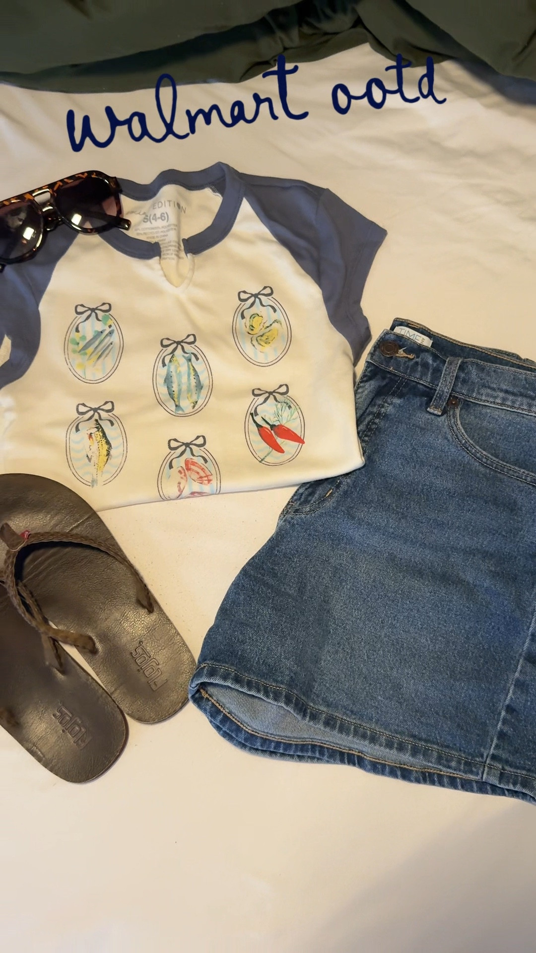 this ootd is giving SUMMER vibes!!! wearing small in the top but could’ve worn a XS. wearing size 6 in shorts 

#LTKSeasonal #LTKmomlife #LTKootd