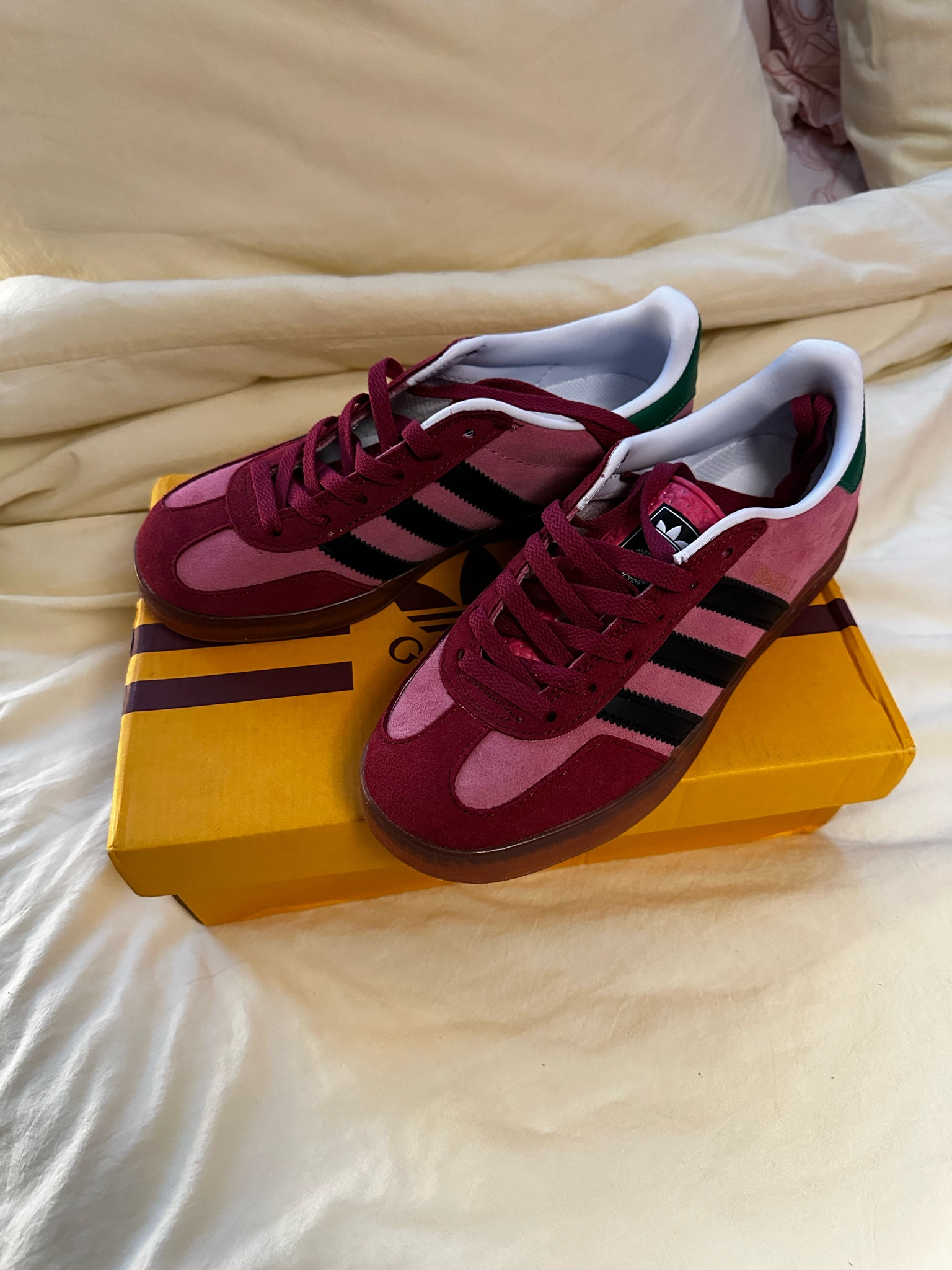 Pink sneakers!

#LTKFallSale #LTKStyleTip