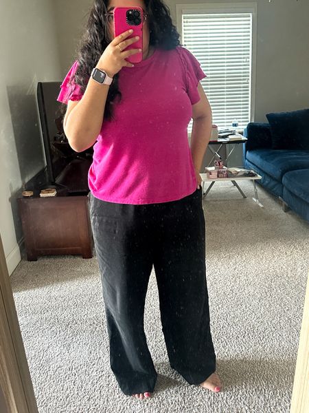 These slip on high waist linen pants are going to be a staple for this year! No clasp, no zip, just slip them on 🙌🏽 AND, they have pockets 👏🏽 I’m wearing a size large

#LTKStyleTip #LTKWorkwear #LTKMidsize