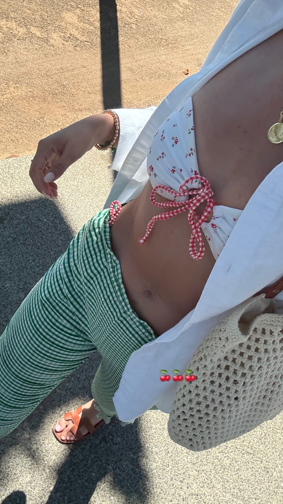 … 🍒🍒🍒

beach, cover up, beach fit, swim, pants

#LTKSwim #LTKSeasonal #LTKTravel