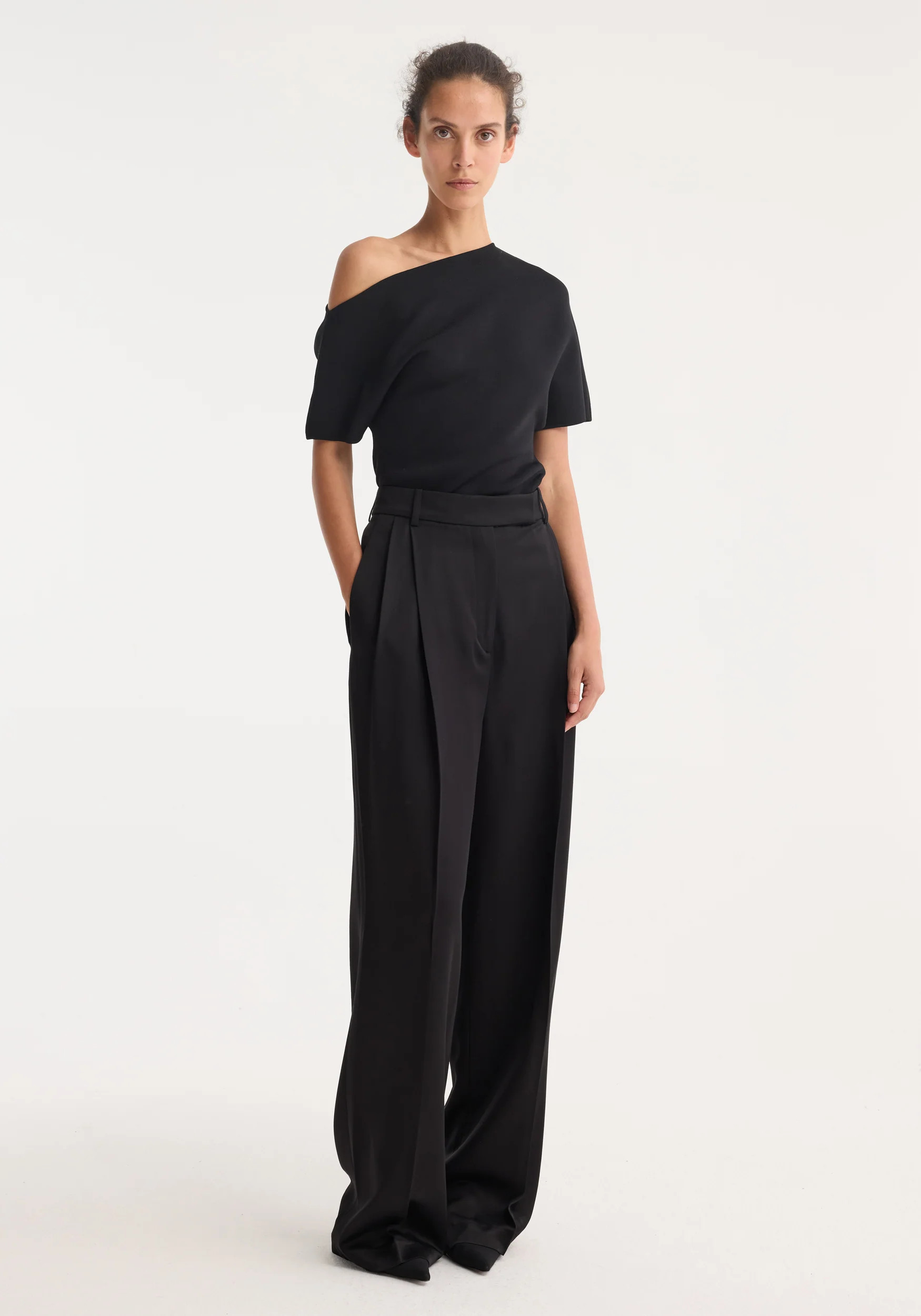 high-waist satin trousers | black | Rohe