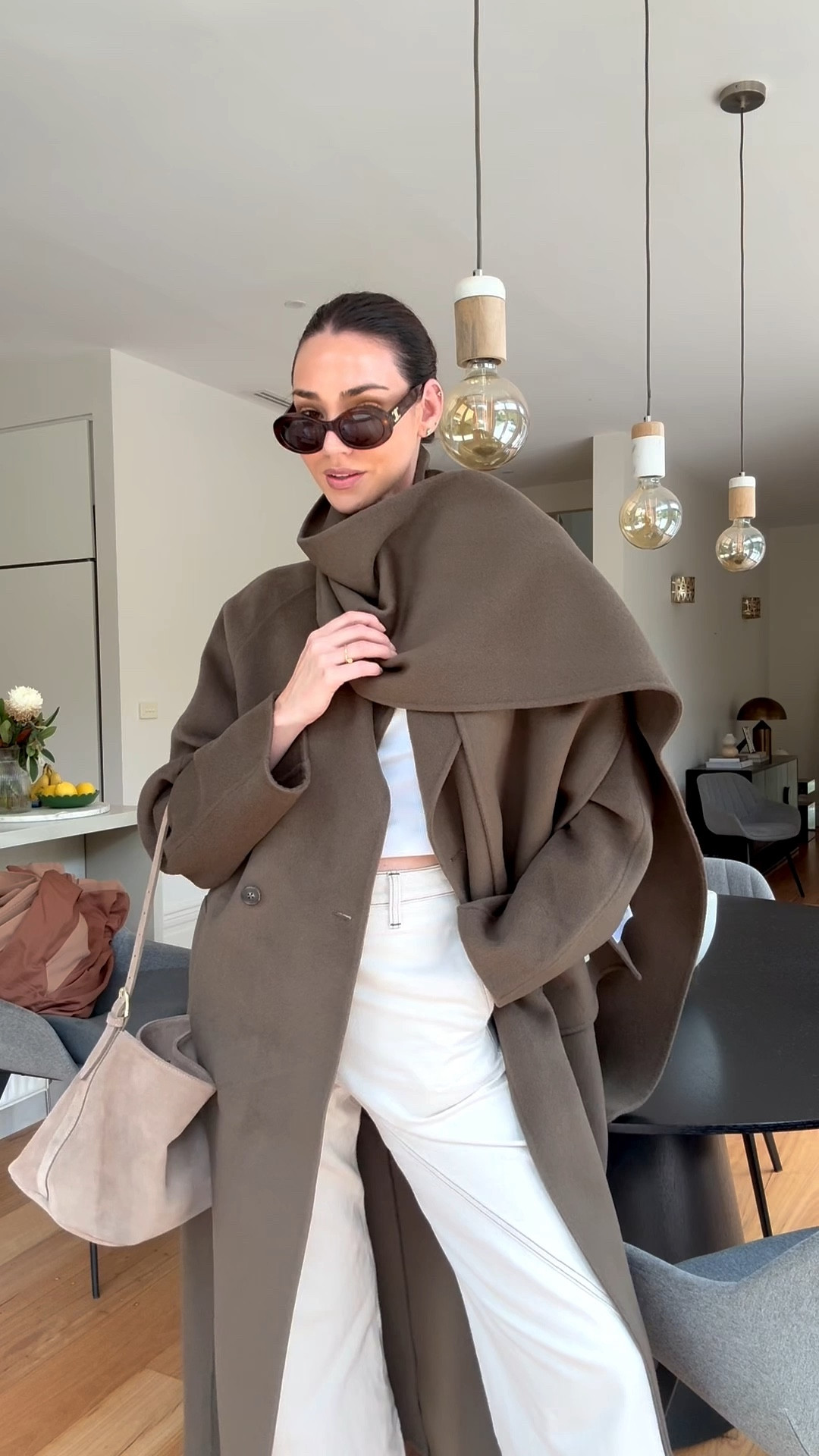 Coat iofthe season! 

Love this wool/cashmere oversized khaki coat with matching scarf- perfect for Melbourne winter approaching 


#LTKautumn #LTKaustralia #LTKstyletip