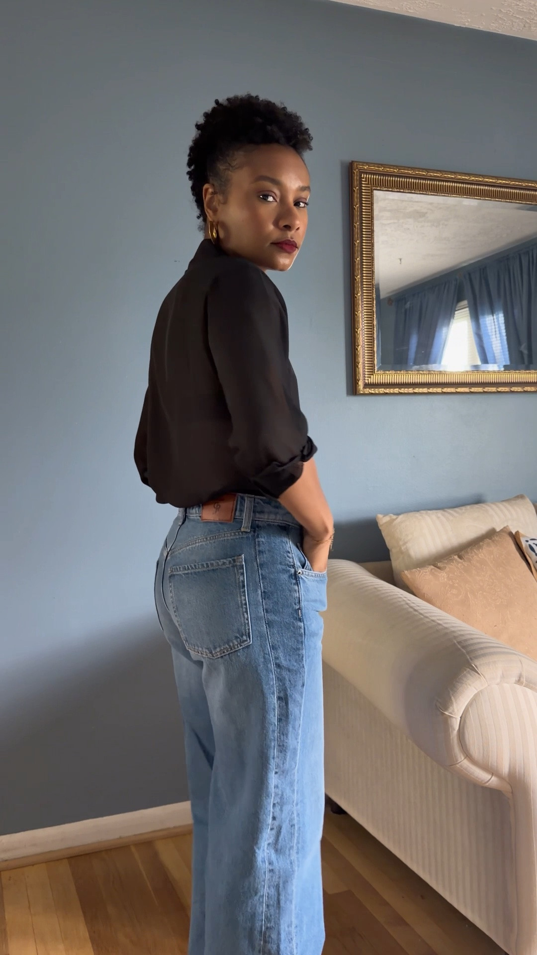 Getting dressed to go speak to highschool girls! I wanted to look elevated and be taken seriously so I went with denim, black, brown and a red lip for a pop of color!

Wearing a size 2 in the jeans and a size 4 in the blazer!

#LTKootd #LTKgrwm #LTKmorningroutine