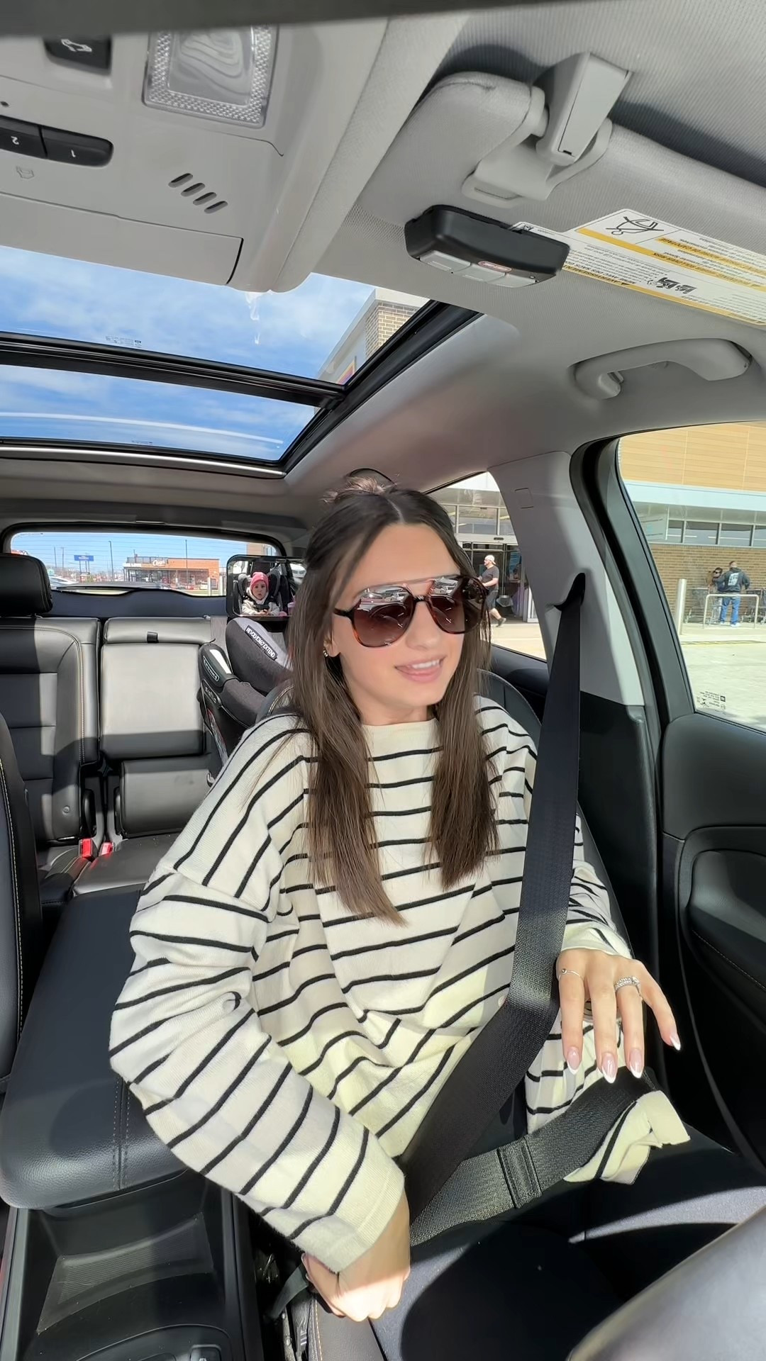 I’m obsessed with these sunnies!!! 