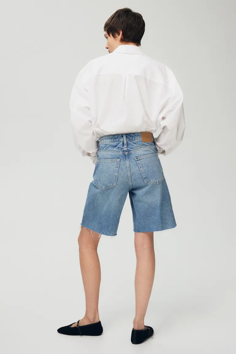 Baggy Low Denim Shorts - Low waist - Knee-length - Light denim blue - Ladies | H&M US | H&M (US + CA)