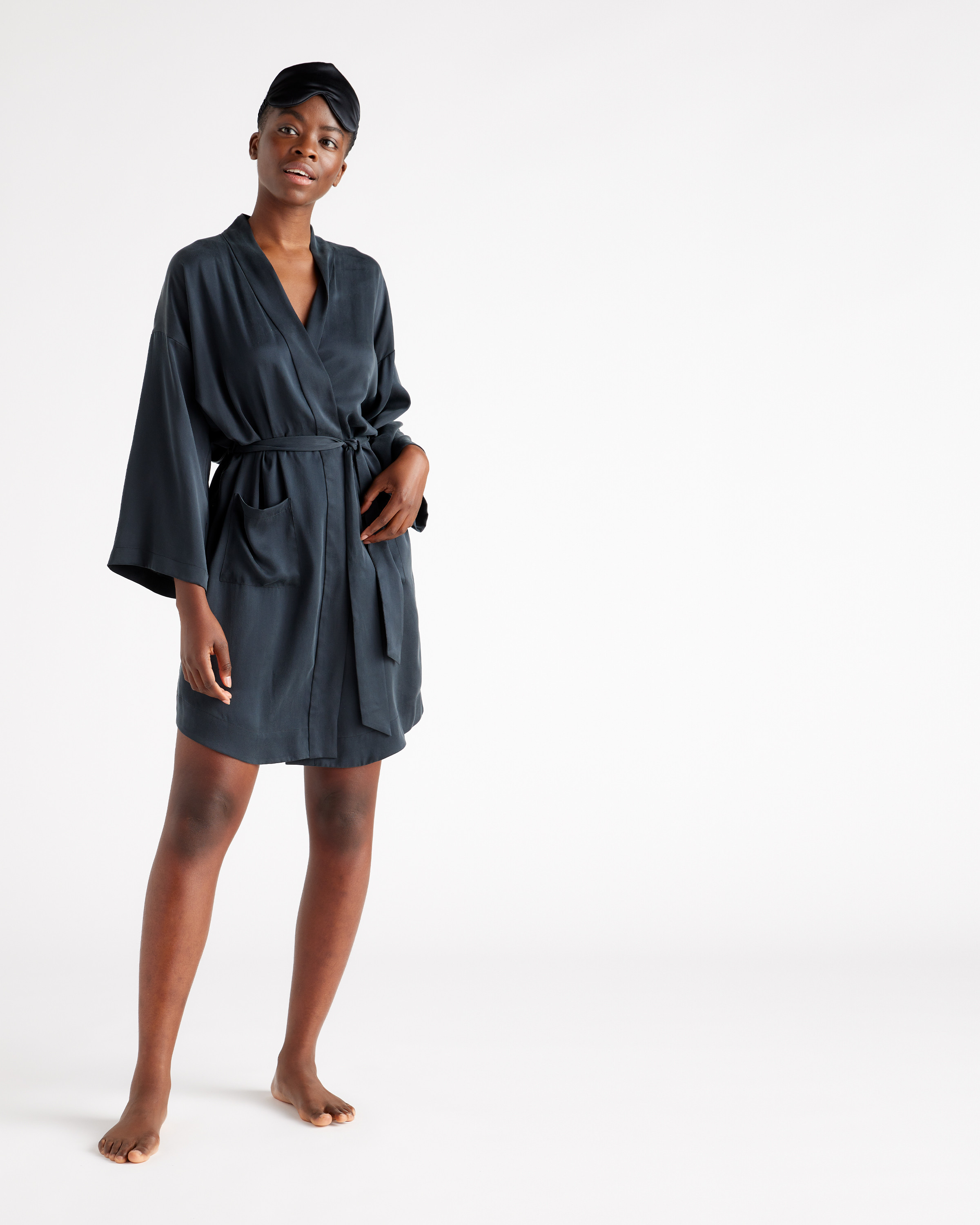 Quince | Women's Robe in Black, Size XL, Mulberry Silk | Quince