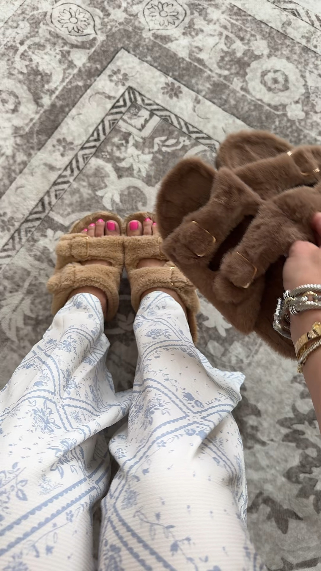 Amazon prime day deal
Fuzzy slippers on sale!
Pajamas med

#LTKFindsUnder100 #LTKSaleAlert #LTKShoeCrush