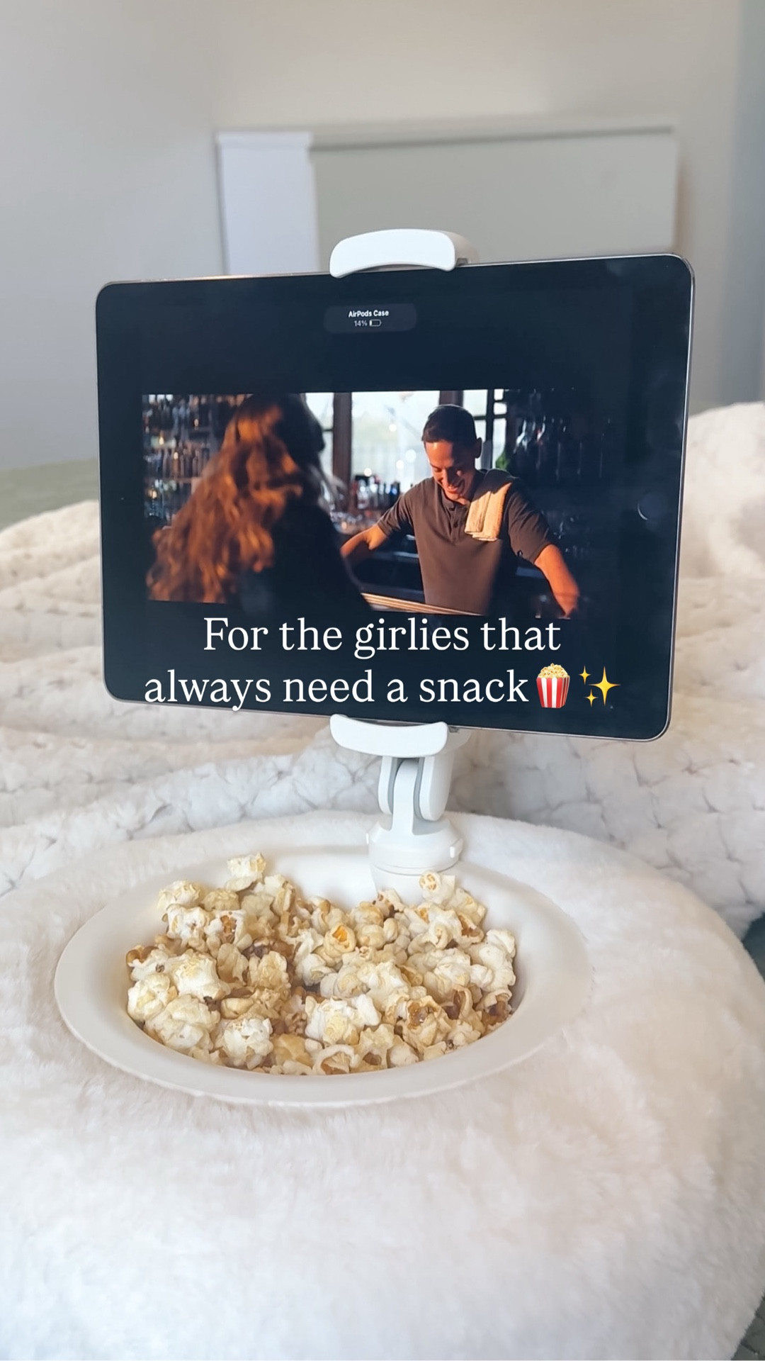 This fluffy tablet/snack holder is for the girlies that always need a snack!💁🏻‍♀️👑🍿Bonus points if you know what book this is! 📚 
Hint: Dark Romance.💘

#thesistershoppers #bookgirl #amazonfavorites #asmr #amazonfind 

#LTKselfcare #LTKHome