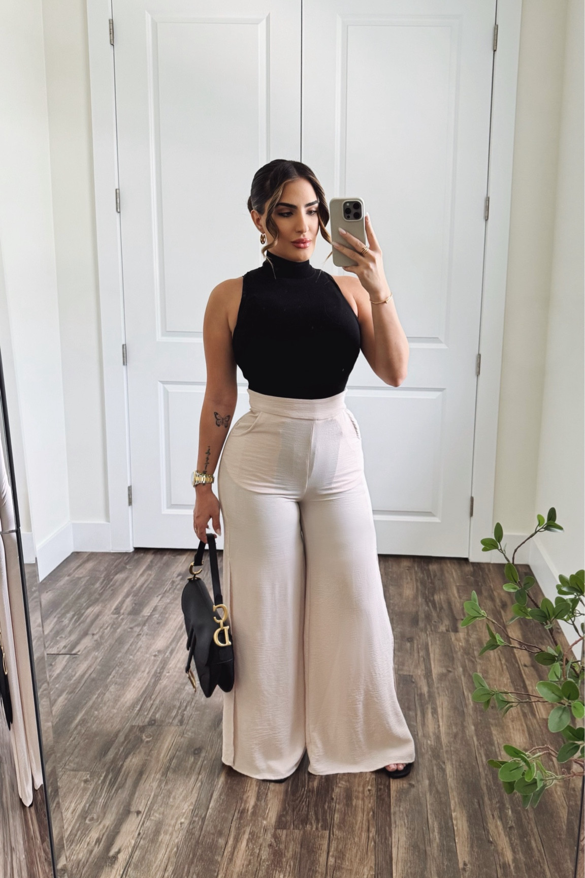 Simple and comfy outfit for the weekend🖤


#LTKFindsUnder50 #LTKStyleTip #LTKSeasonal