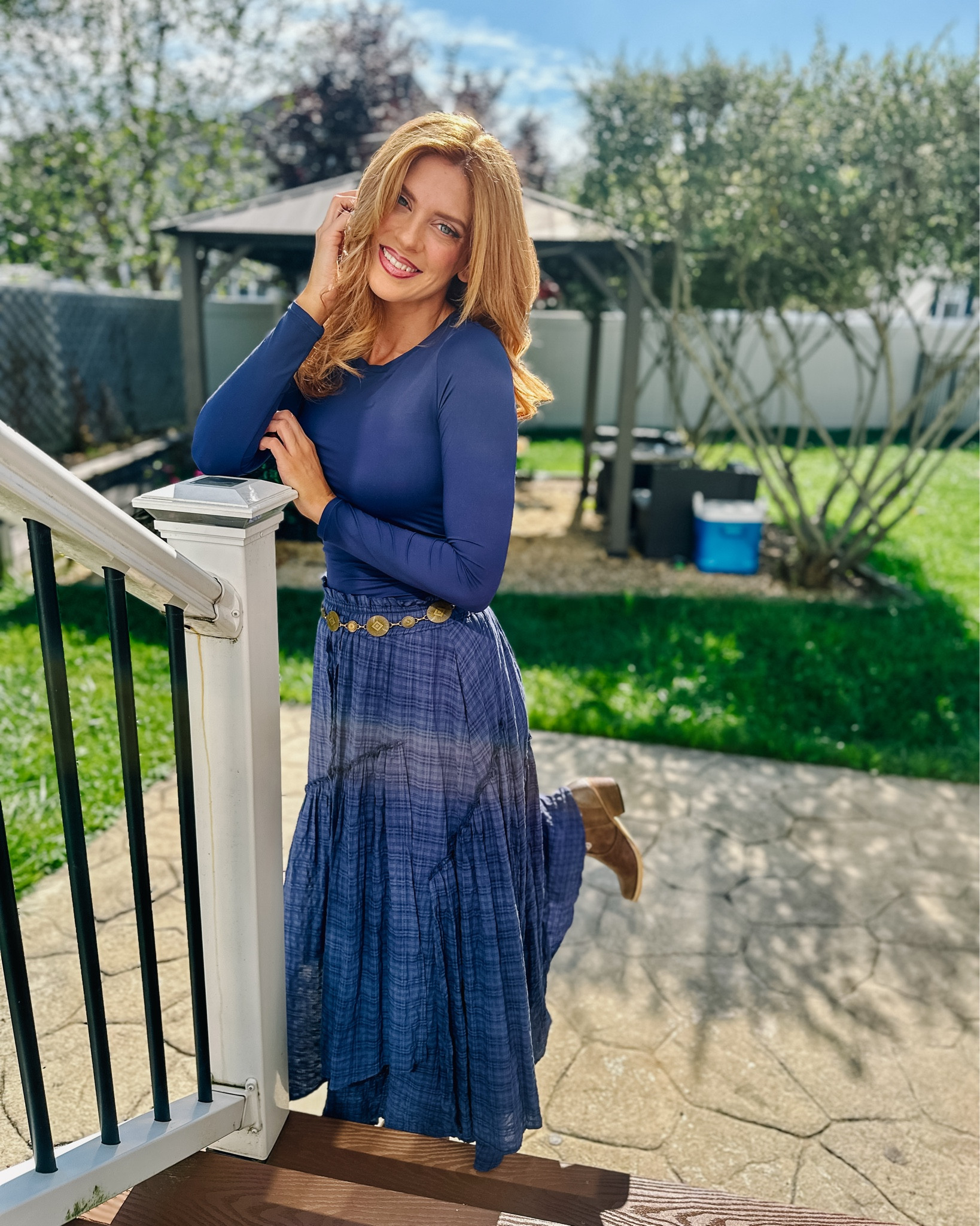 Navy but make it whimsical 🏹✨





#WhimsicalStyle
#BohoChicVibes
#CozyAesthetic
#OutfitInspo
#FallStyleInspo
#PlaidSkirt
#ModestFashion