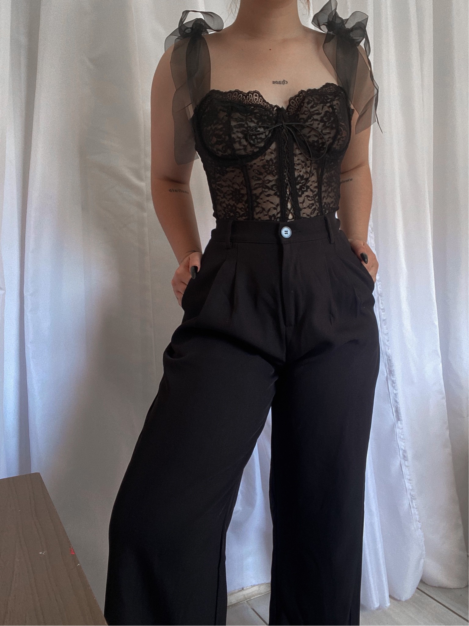 Ig @vllentina | https://vm.tiktok.com/ZMFd1sfbL/

Casual look
• Coturno
• Bota
• Boots
• Combat boots
• Platform boots
• Bota plataforma
• Cropped
• Calça alfaiataria
• Alfaiataria 
• Calça 
• Calca preta
• Black Pants
• Pants
• Long pants
• Bag
• Fashion
• Look casual
• Casual outfit
• Casual look
• Elegant look
• Moda
• Fashion
• Summer look
• Alternative looks
• Loafer
• Moda
• Estilo elegante
• Estilo alternativo 
• Alternative style
• Rock style
• Camisa branca
• Camisa
• Camisa social
• Dark academia
• harness
• Body chain
• Blazer
• Cropped
• bolsa
• Bolsa preta
• Black bag
• All black look
• Inspiração de look
• Look do dia
• Ootd
• Outfit inspiration 
• Inspiration 
• Looks com saia
• Looks com cropped
• Roupas elegantes
• Roupas modernas
• Roupas 
• Look com bota

#LTKbrasil #LTKSeasonal #LTKstyletip