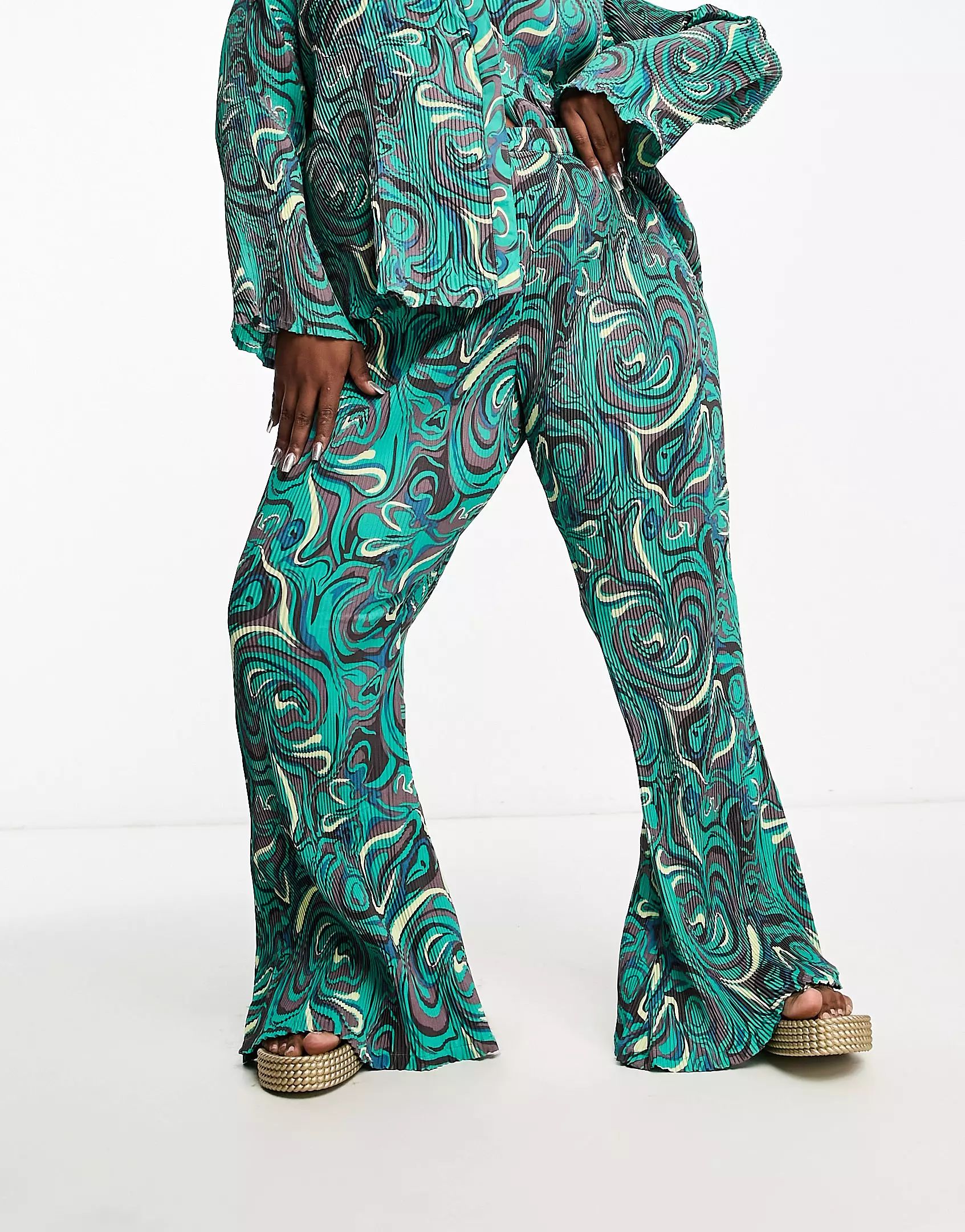 Daisy Street Plus relaxed pants in plisse swirl - part of a set | ASOS (Global)