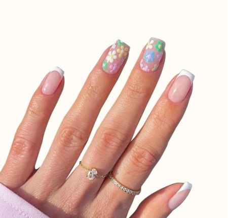 SHEIN press on nails i loveeee these and buy a lot of them!

#LTKFind #LTKSeasonal #LTKbeauty