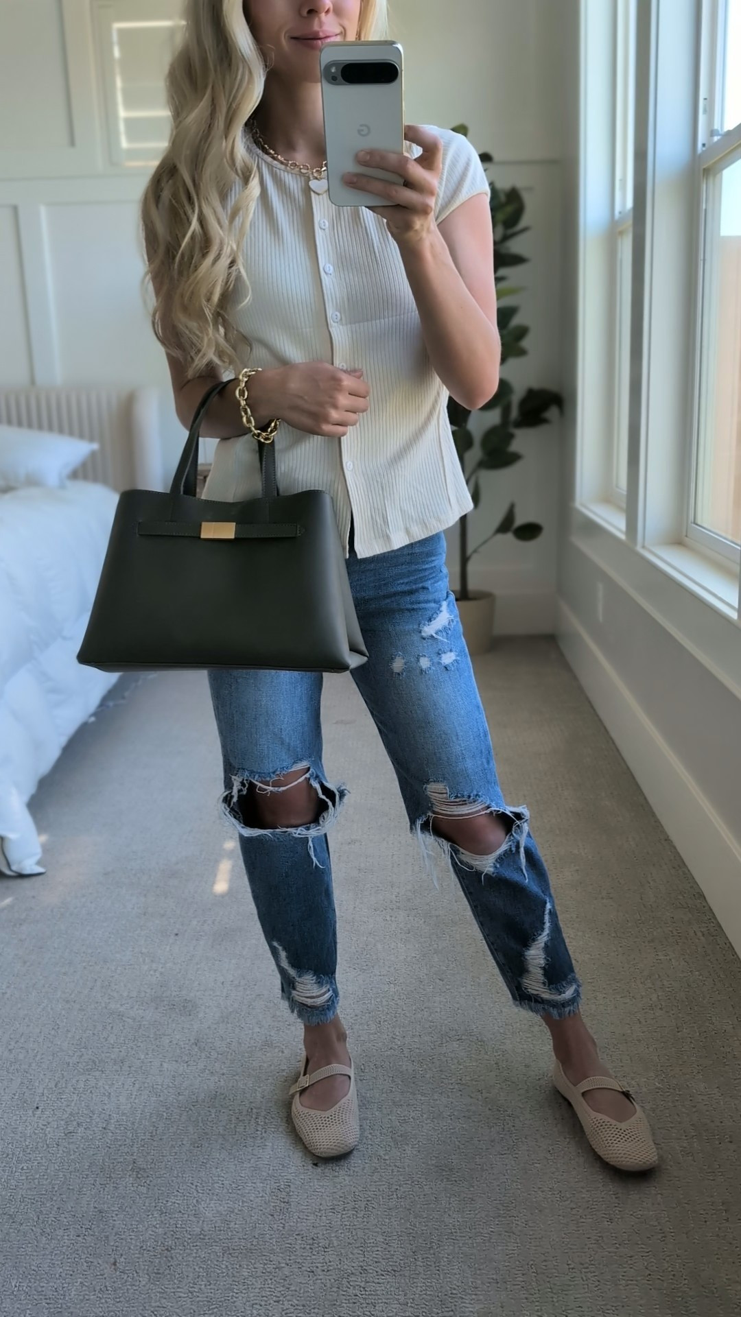 Classic Summer Fit jeans and a tee -- elevated!

#LTKSummerEdit #LTKFindsUnder50 #LTKStyleTip