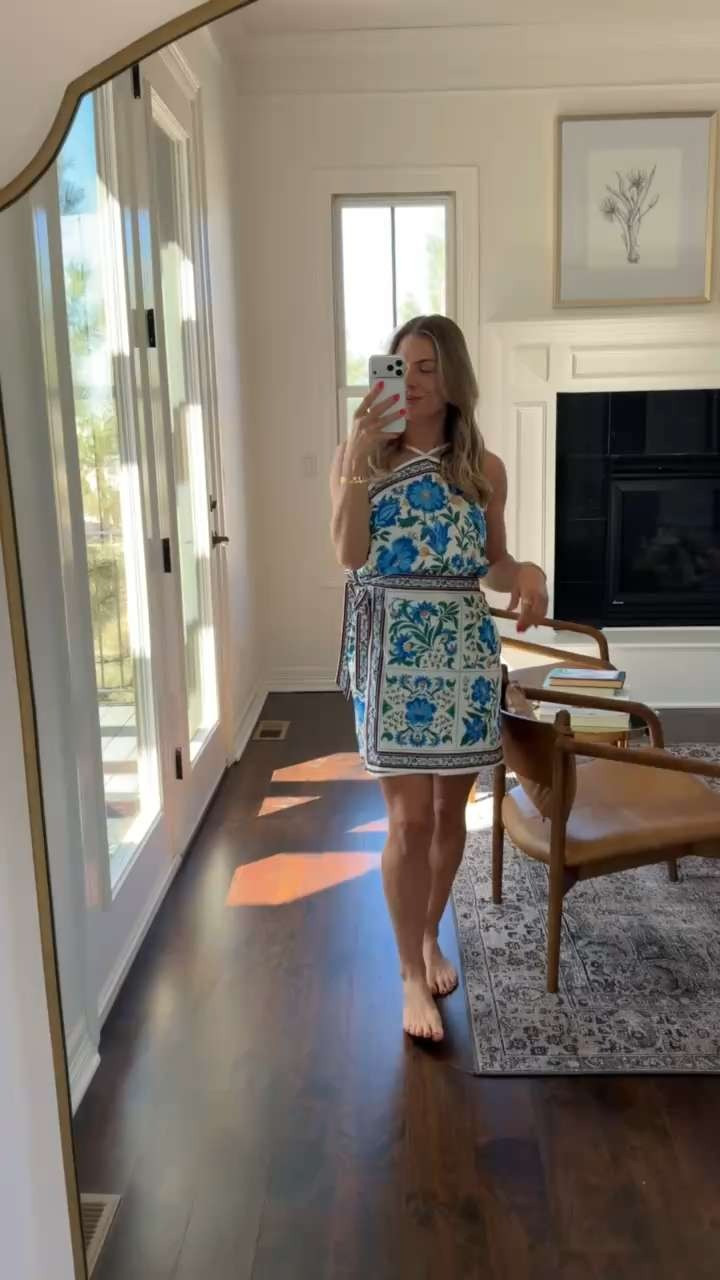 Blooming with charm in the Cupshe Floral Mini Dress featuring a high neckline and sleeveless design. Fresh, feminine, and ready for sunny days ahead ☀️🌸💛
#cupshedress #floraldress #minidress #summerstyle #fashionfinds #springoutfit #vacationlook #resortwear #ootdfashion #casualstyle 

 #LTKootd #LTKSwim