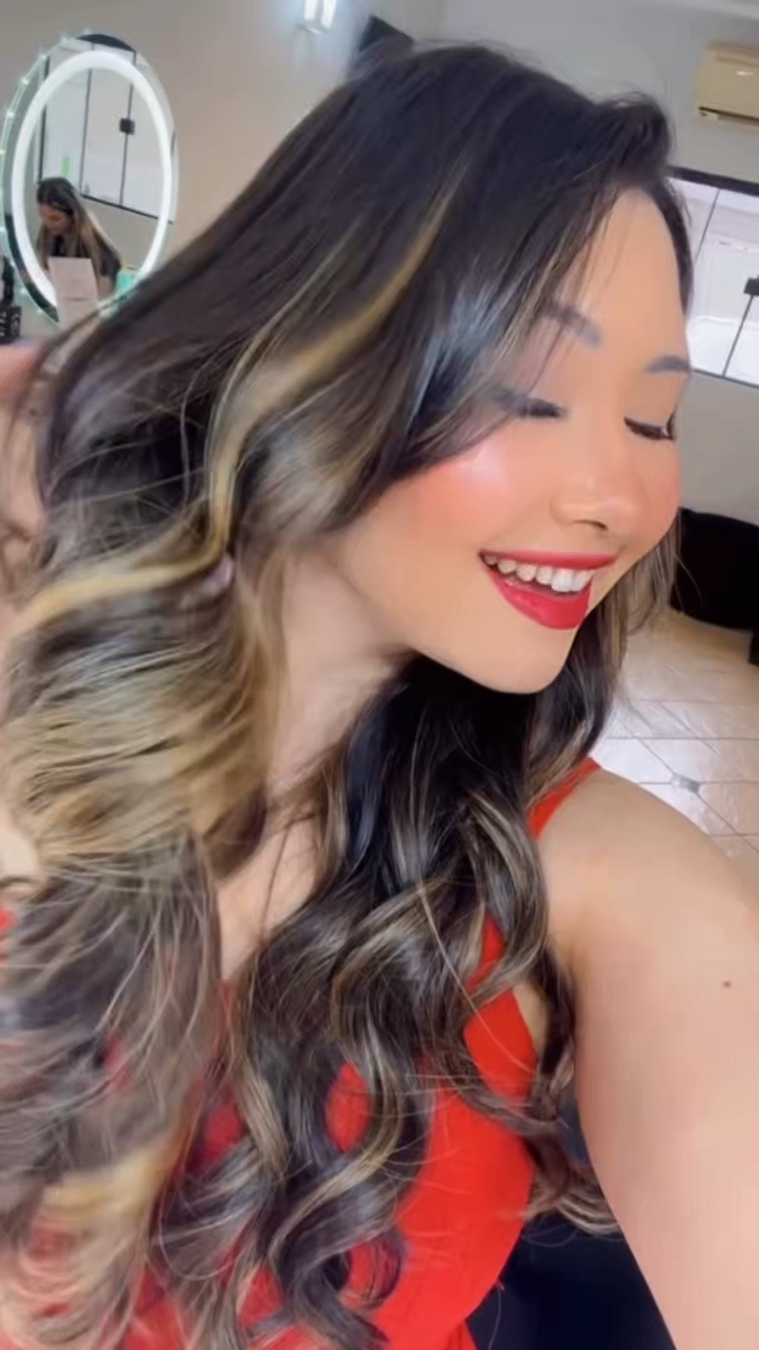Antes e depois das mechas ✨💇🏻‍♀️ 
Gostaram? Deu o glow up que eu precisava! 

#salaodebeleza #mechasloiras #antesedepois #transformacao #odiabovesteprada

#LTKdatenight #LTKbeleza #LTKbrasil