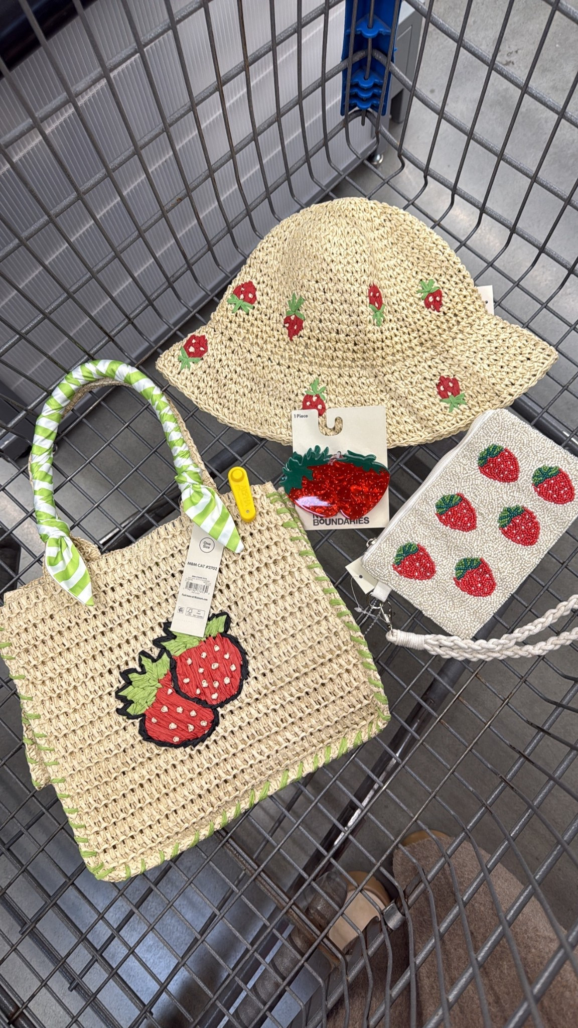 So perfect for your next spring or summer vacation 🍓

#LTKootd #LTKSeasonal #LTKTravel