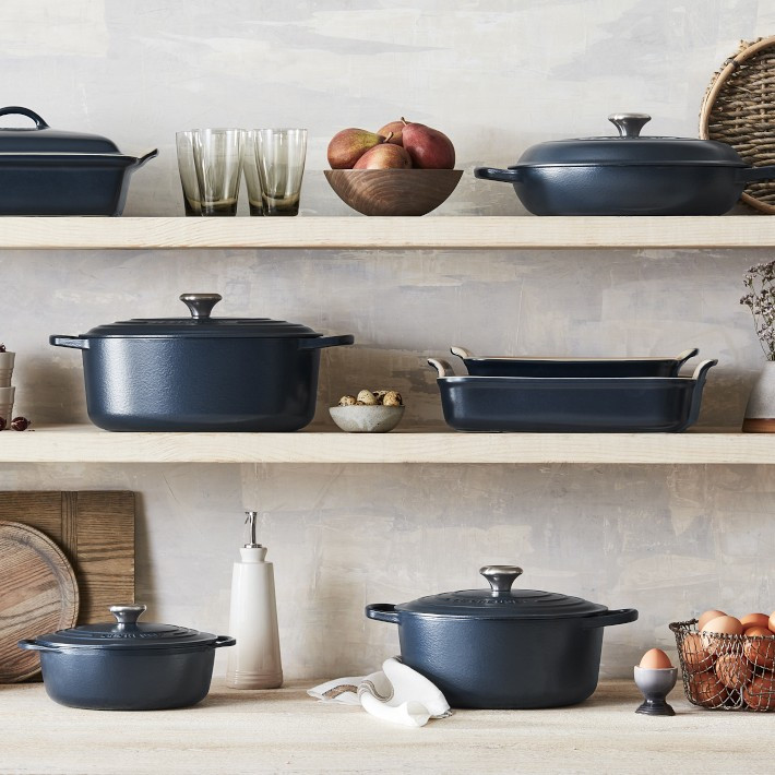 Le Creuset Signature Enameled Cast Iron Oval Dutch Oven | Williams-Sonoma