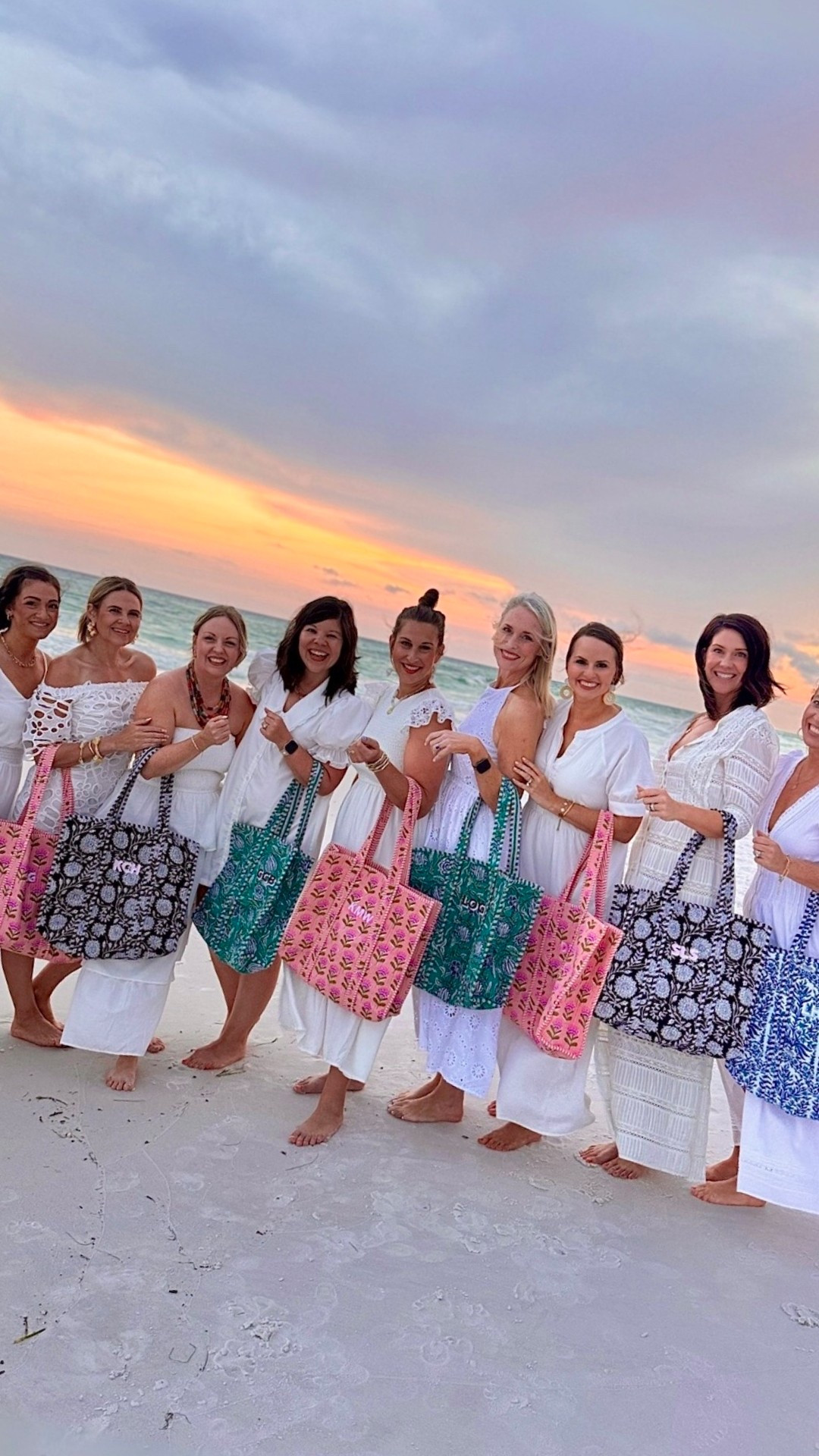 These super cute tote bags are on SALE for the 4th of July! They make great gifts for so many different people and so many different stages of life. 



#LTKSeasonal #LTKSaleAlert #LTKFindsUnder50