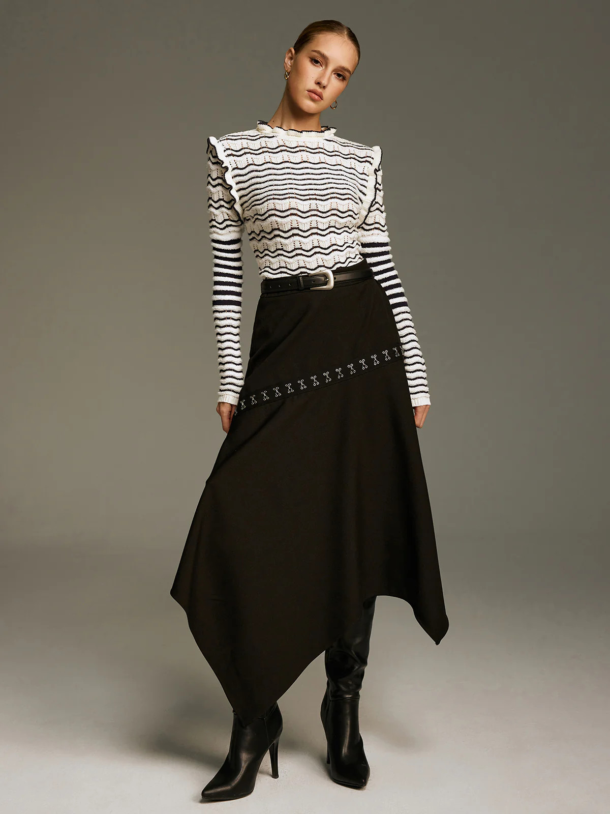 Metal Clasp Detail Asymmetric Hem Skirt | Commense