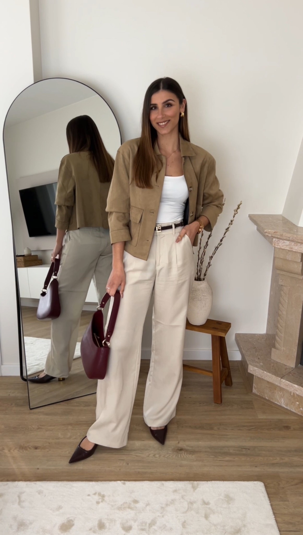 Suede jacket styling for spring 🌸

Actual trousers from Parallel 51 - the Willow in color “oatmeal” and body “Kara” also from P51.

Use my code for 15% discount on the website 👉🏽 joana15

https://parallel51.co/?utm_source=brand+ambassador&utm_medium=social&utm_campaign=joanasamorasantos

#LTKSeasonal #LTKStyleTip #LTKWorkwear