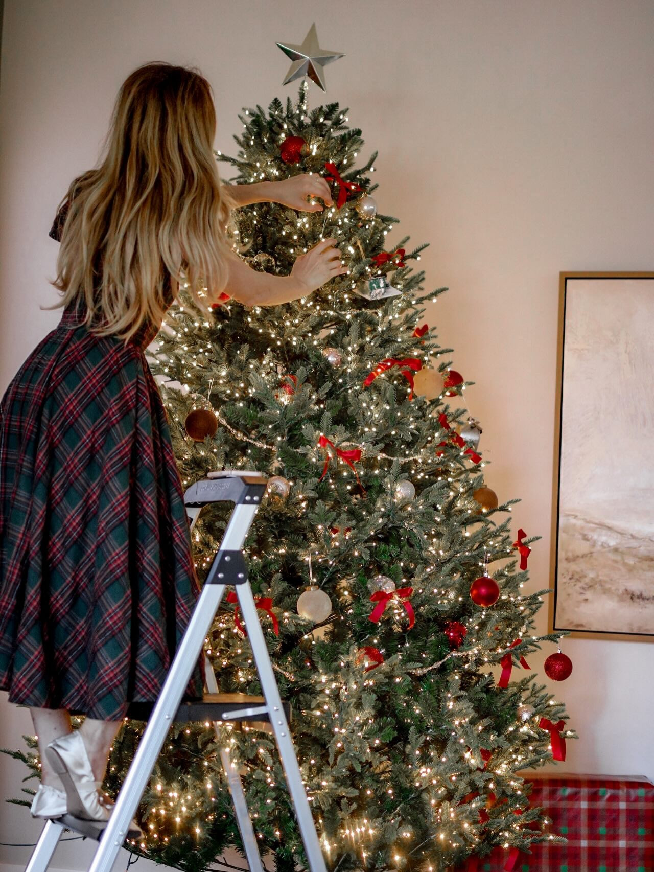 Under 10 days until Christmas! 🌲❄️

#LTKHoliday #LTKgrwm #LTKdayinmylife