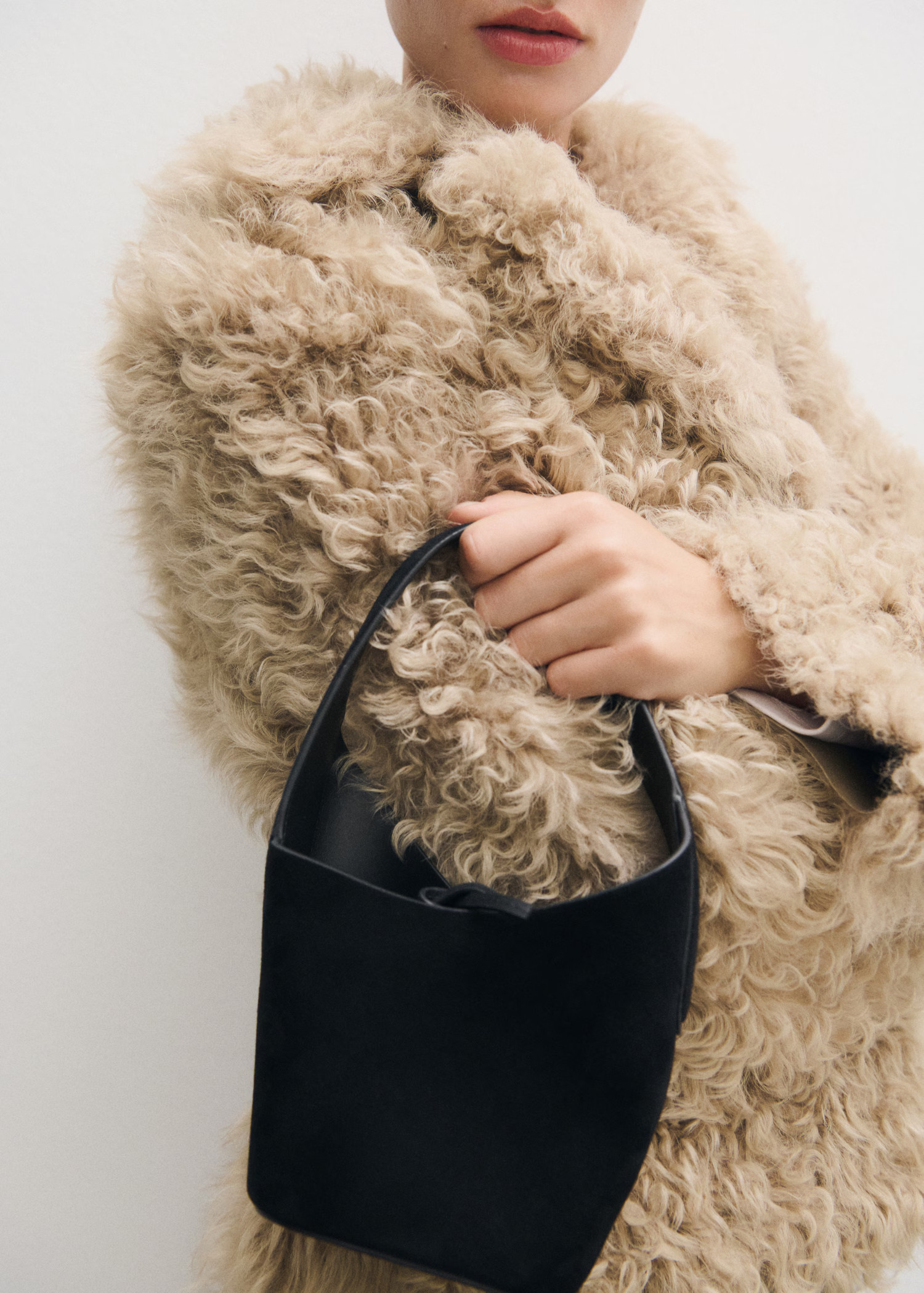 Leather handbag - Women | MANGO USA | Mango (US/MX/AU)