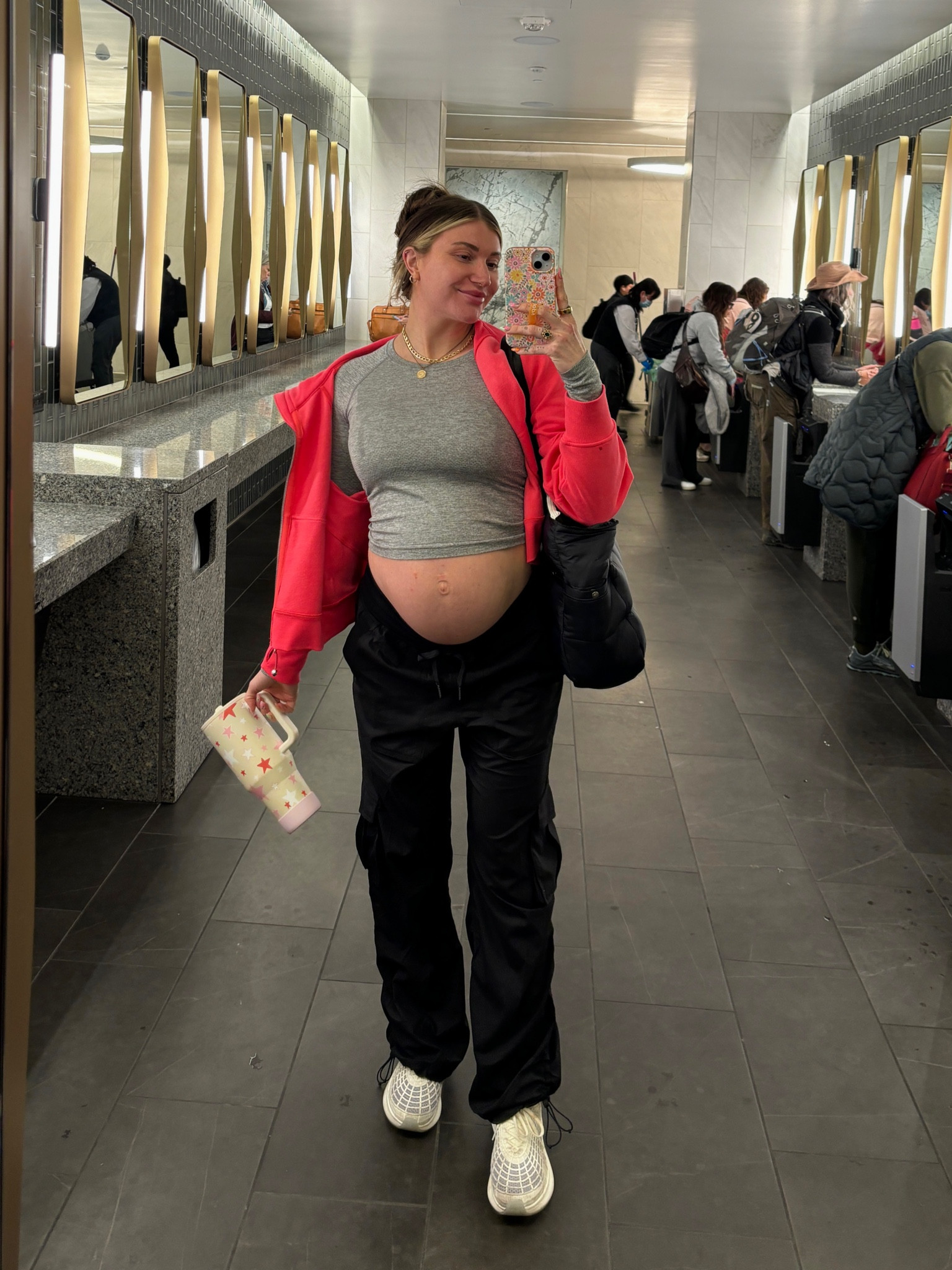 comfortable belly, comfortable flight >

FIT:
wearing a 4 long sleeve.
a large pant (def roomy).
And a M/L scuba zip.

#LTKFestival #LTKfitness #LTKbump