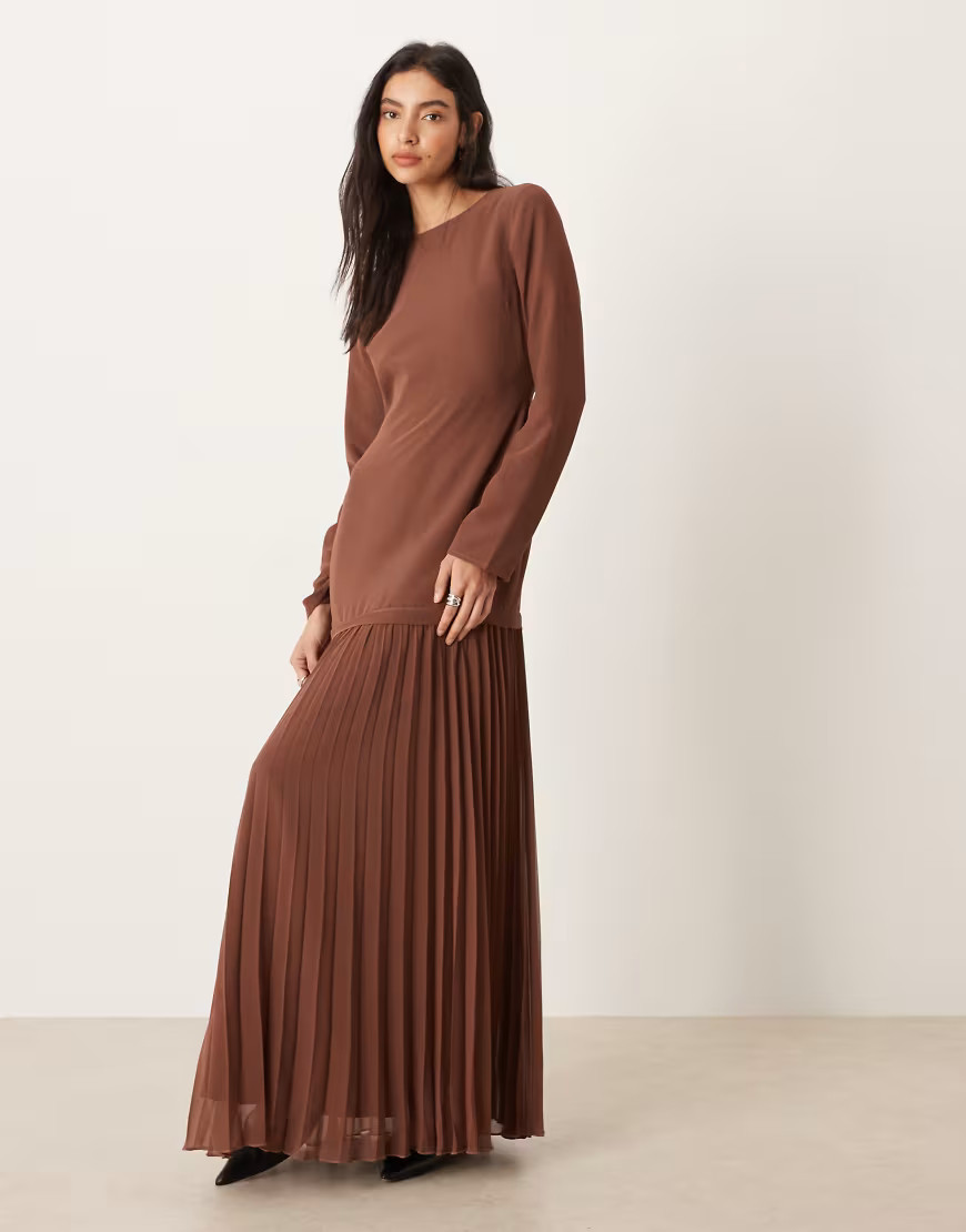 ASOS DESIGN long sleeved pleated skirt maxi dress in chocolate-Brown | ASOS (Global)