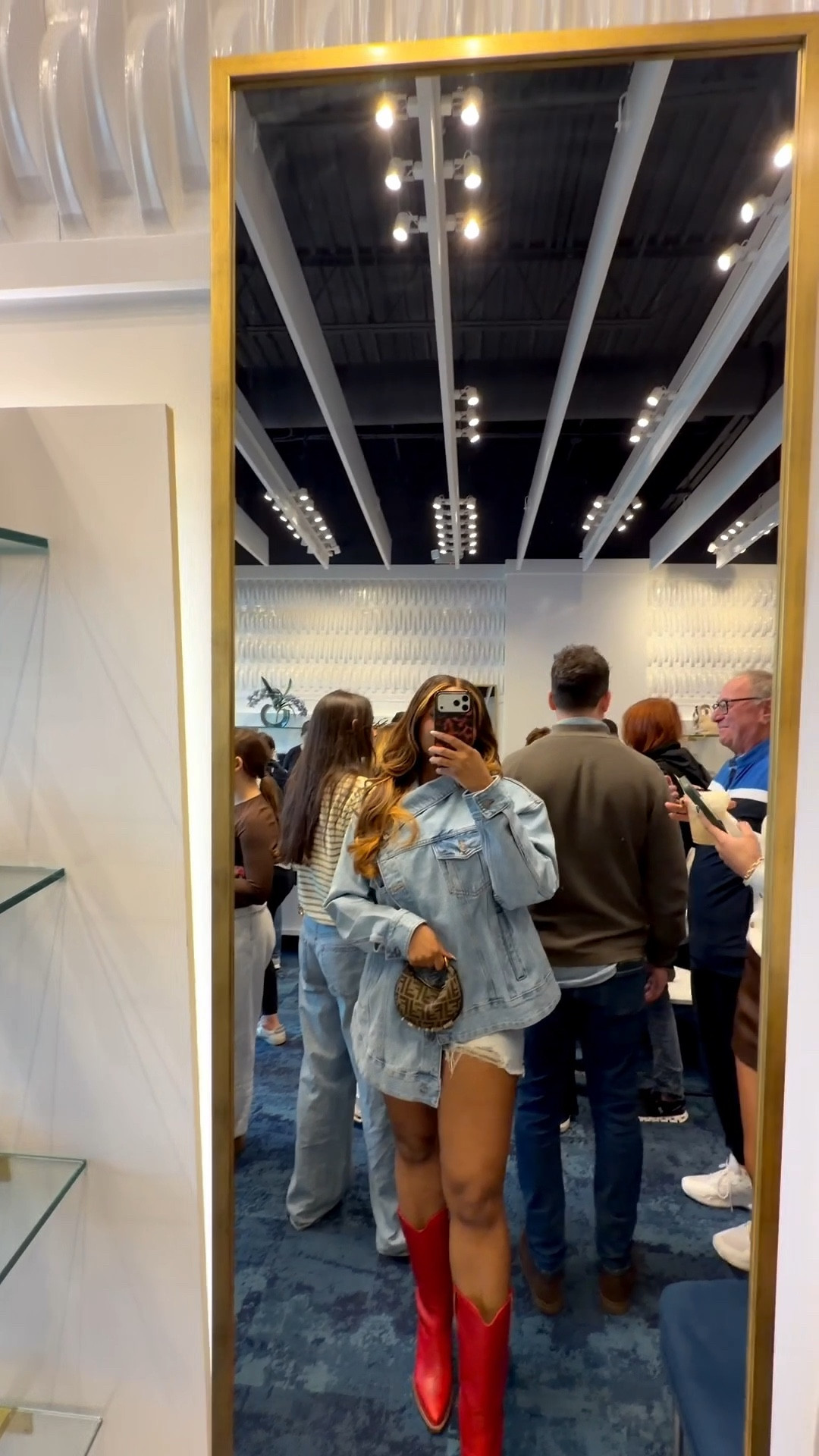 I love this denim outfit with rather red boots 

#LTKdayinmylife #LTKMidsize